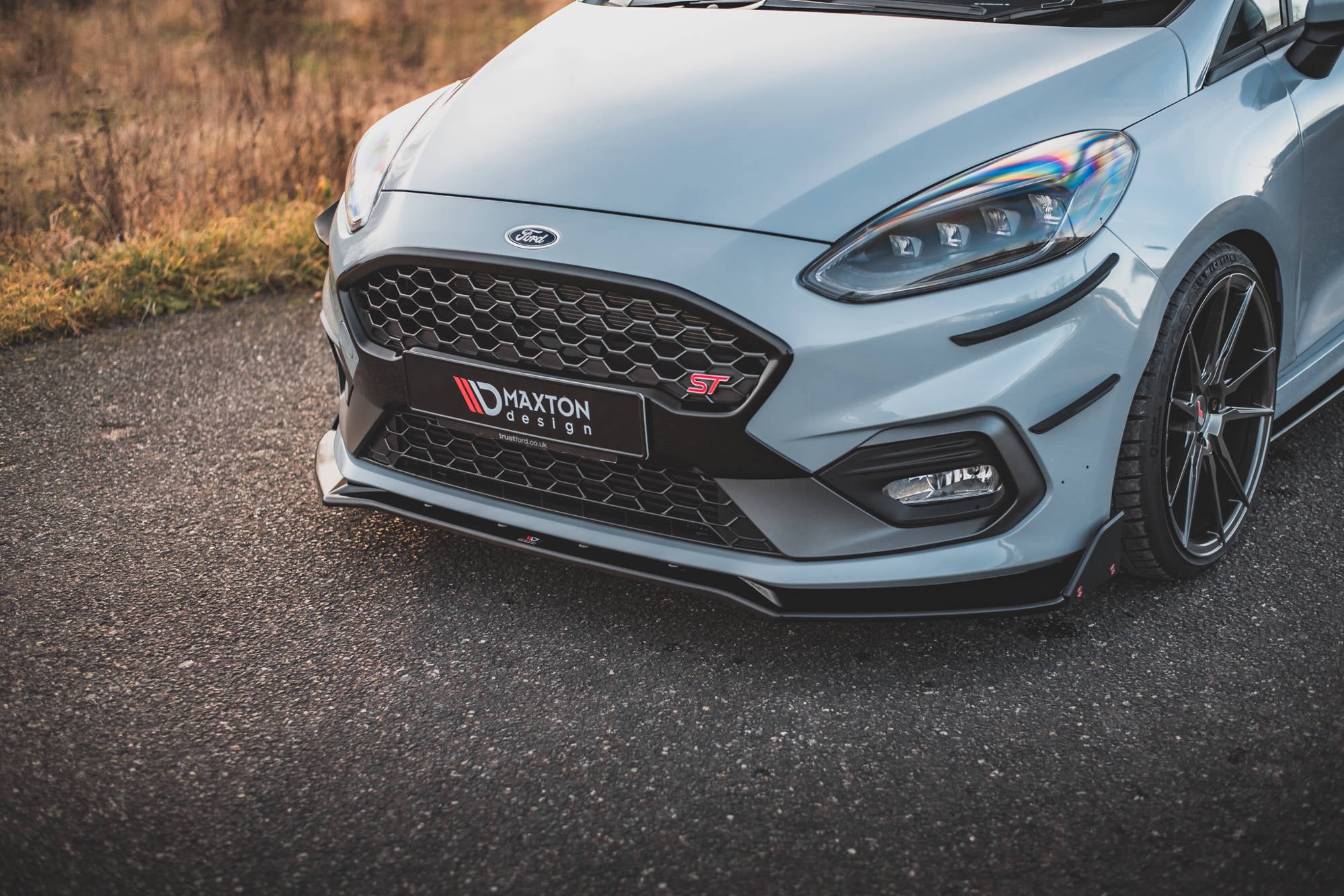Maxton Design Front Grill Ford Fiesta ST Mk8 schwarz matt für Ford
