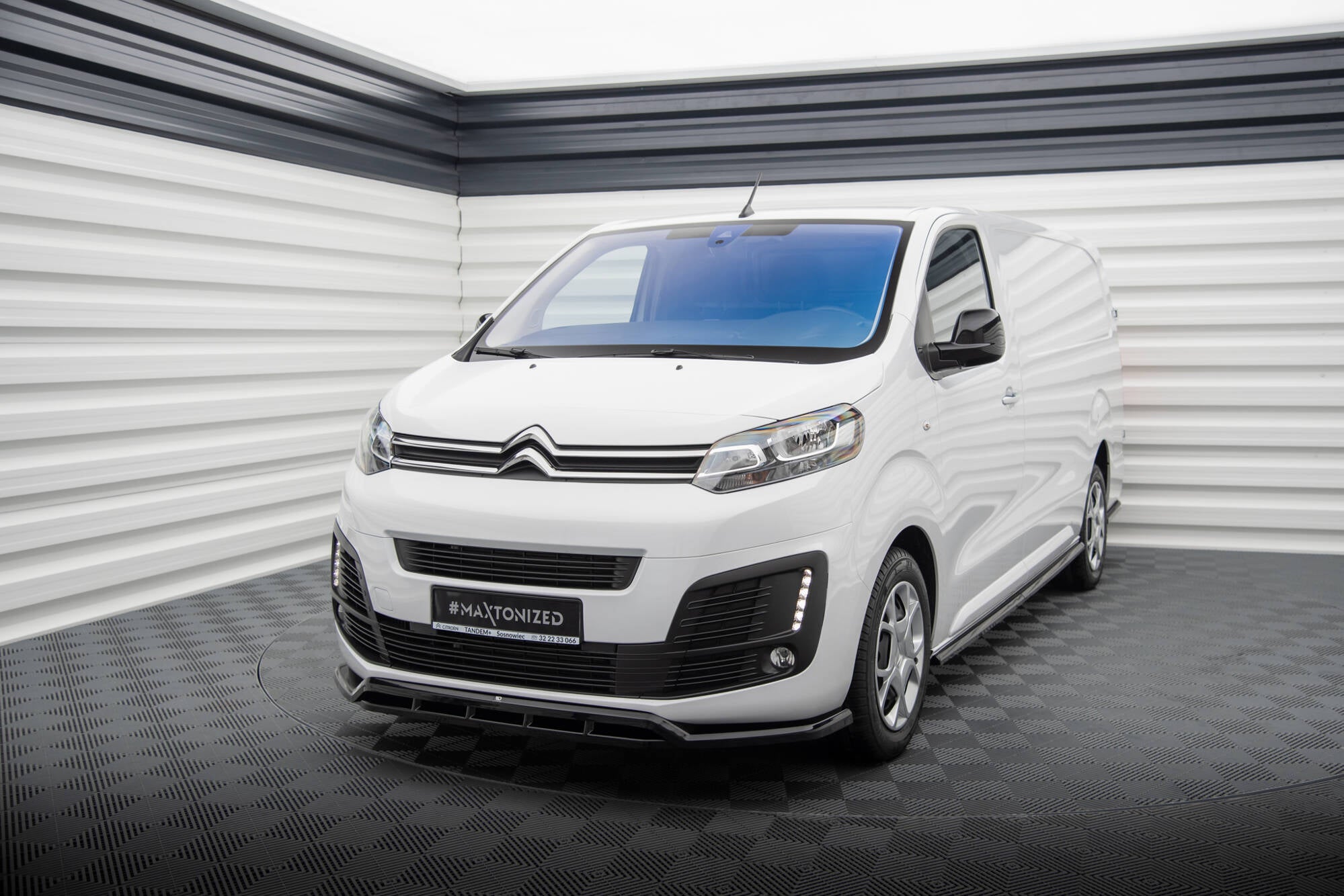 Maxton Design Street+ Spoilerlippe Front Ansatz passend für Peugeot Expert Mk3 schwarz Hochglanz