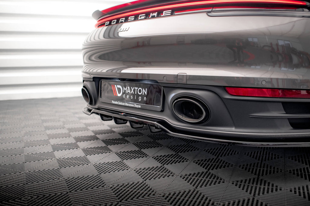 Maxton Design Street+ Mittlerer Diffusor RACE passend für Porsche 911 Carrera 4S 992 schwarz Hochglanz