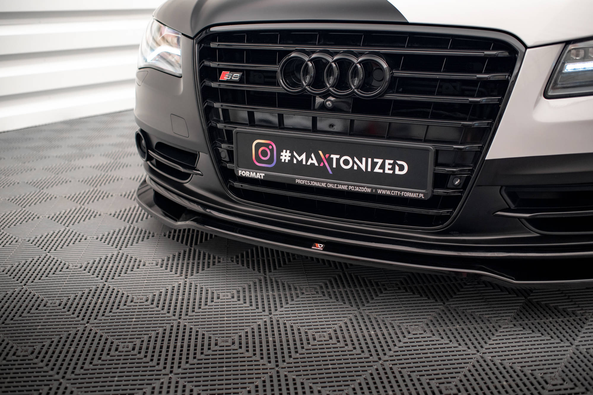 Maxton Design Street+ Spoilerlippe Front Ansatz V.1 passend für Audi S8 D4 schwarz Hochglanz