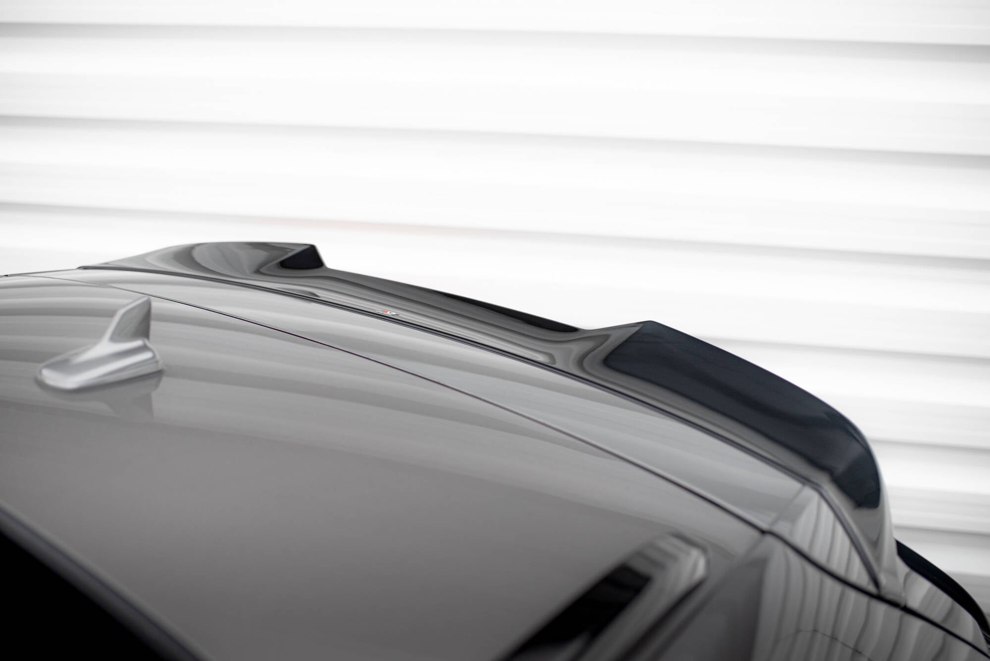 Maxton Design Höher Spoiler CAP 3D passend für Bentley Bentayga Mk1 schwarz Hochglanz