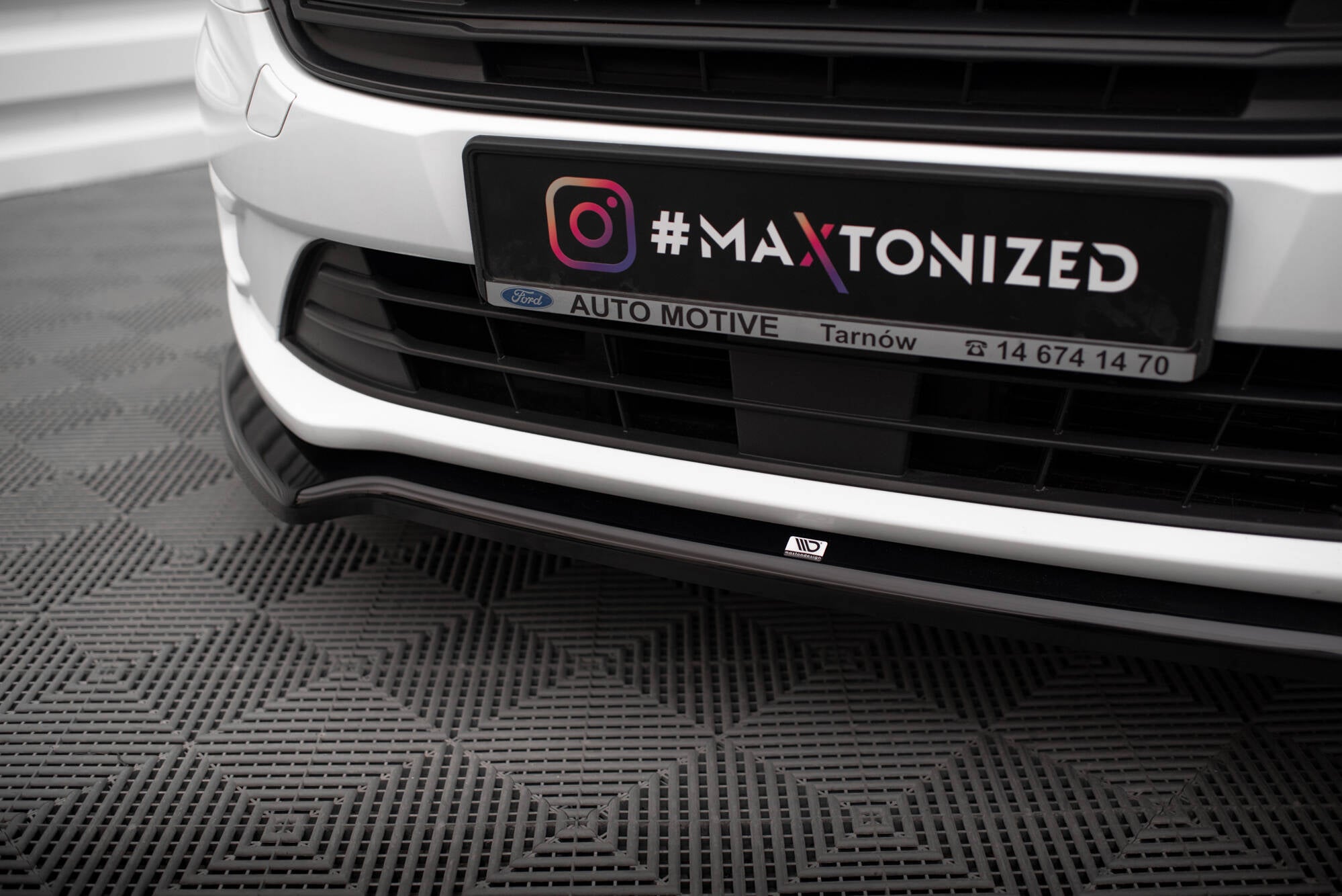 Maxton Design Street+ Spoilerlippe Front Ansatz V.1 passend für Ford Transit Connect Mk2 Facelift schwarz Hochglanz
