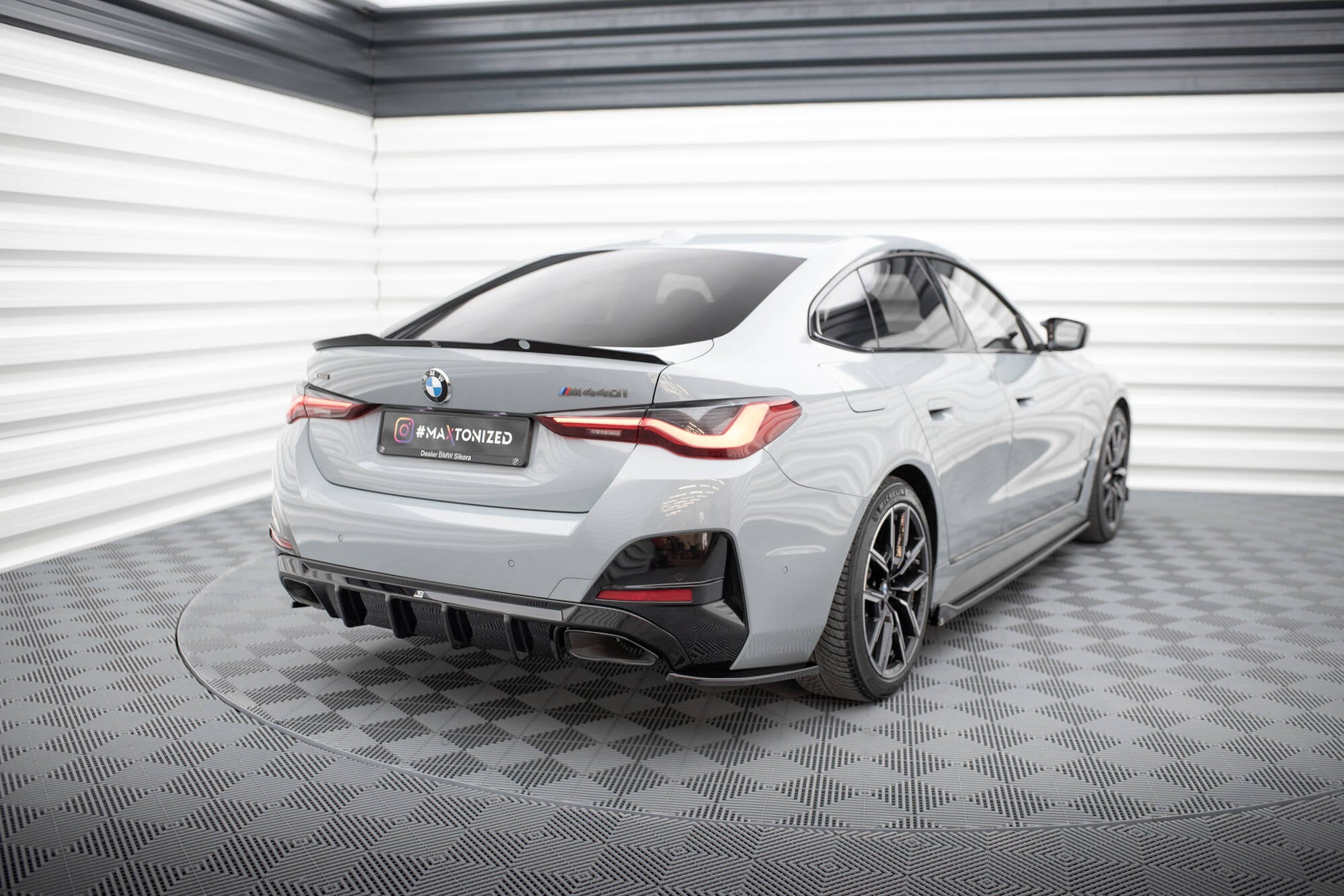 Maxton Design Heck Ansatz Flaps Diffusor V.3 passend für BMW M440i / 4 M-Paket Gran Coupe G26 schwarz Hochglanz