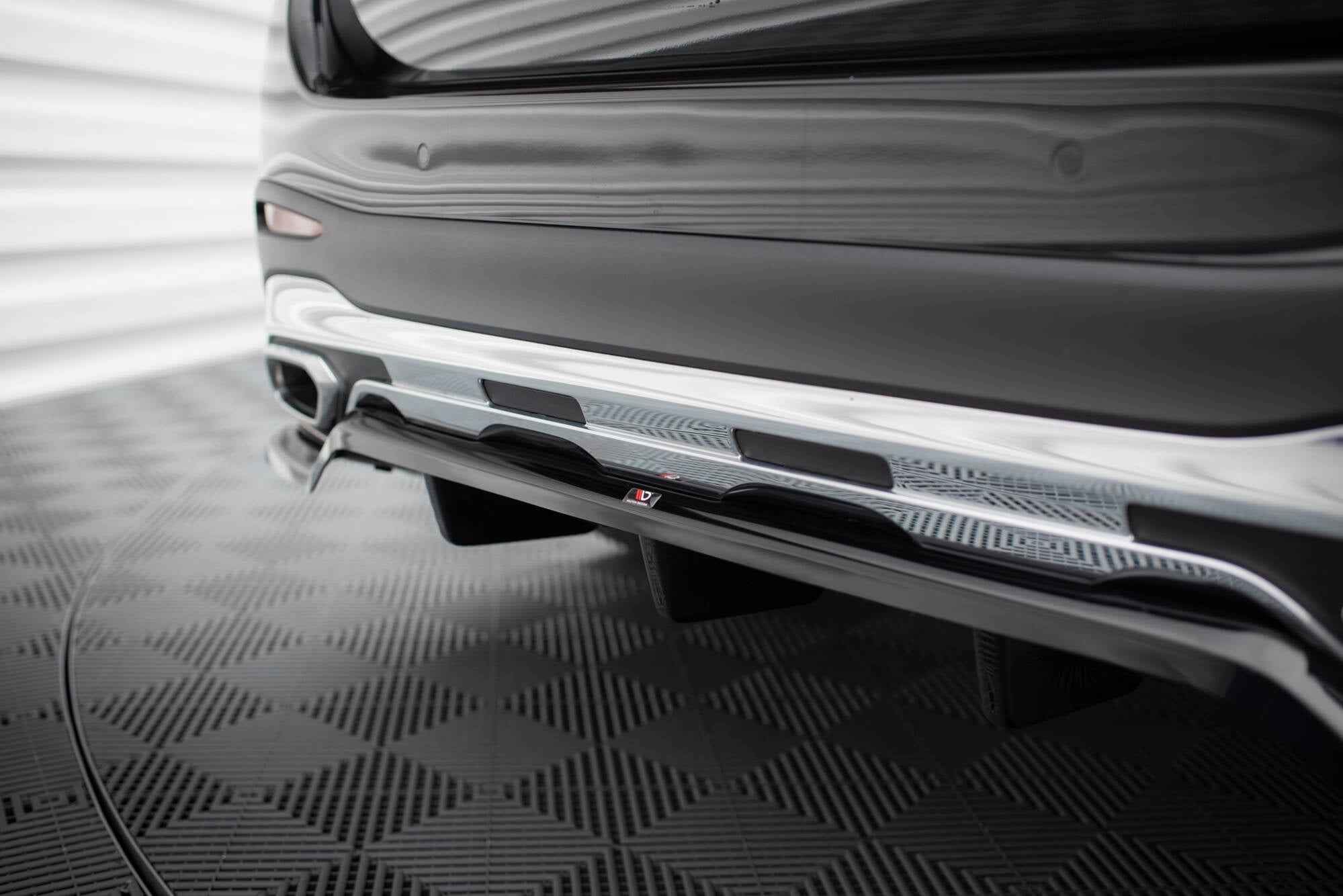 Maxton Design Street+ Mittlerer Diffusor RACE passend für Mercedes-Benz GLC AMG-Line X254 schwarz Hochglanz