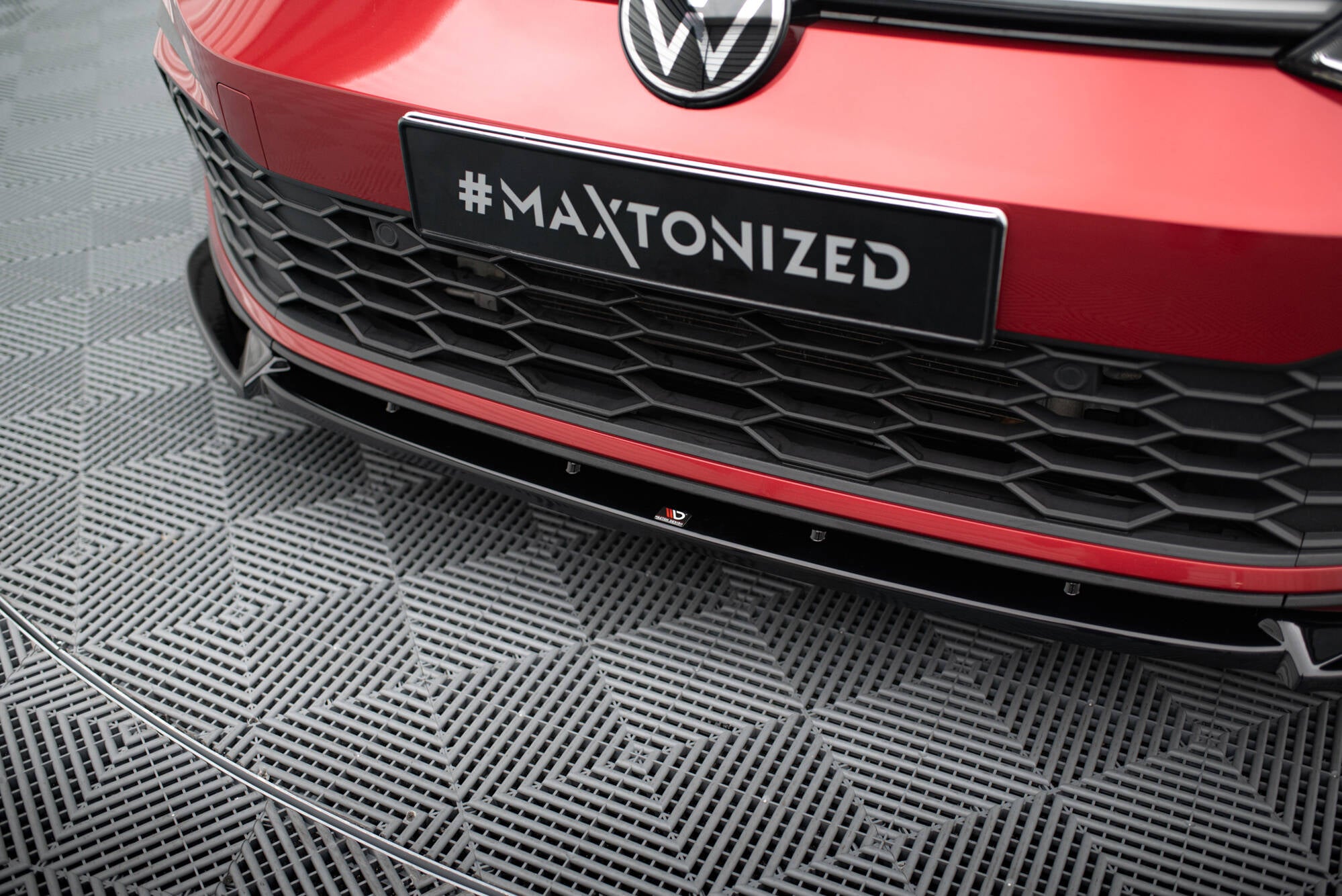 Maxton Design Street+ Spoilerlippe Front Ansatz V.3 + Flaps passend für VW Golf GTI / GTE / GTD / R-Line Mk8