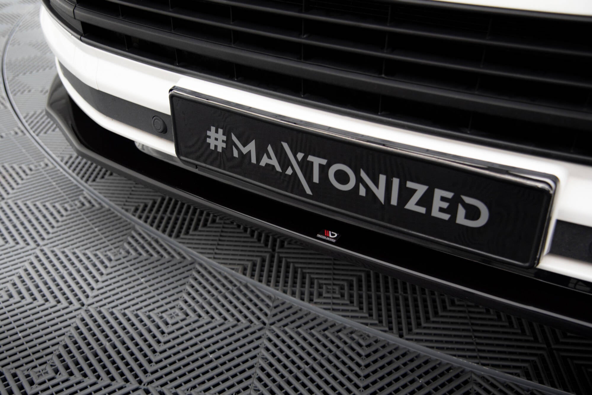 Maxton Design Street+ Spoilerlippe Front Ansatz V.2 passend für VW T6 schwarz Hochglanz
