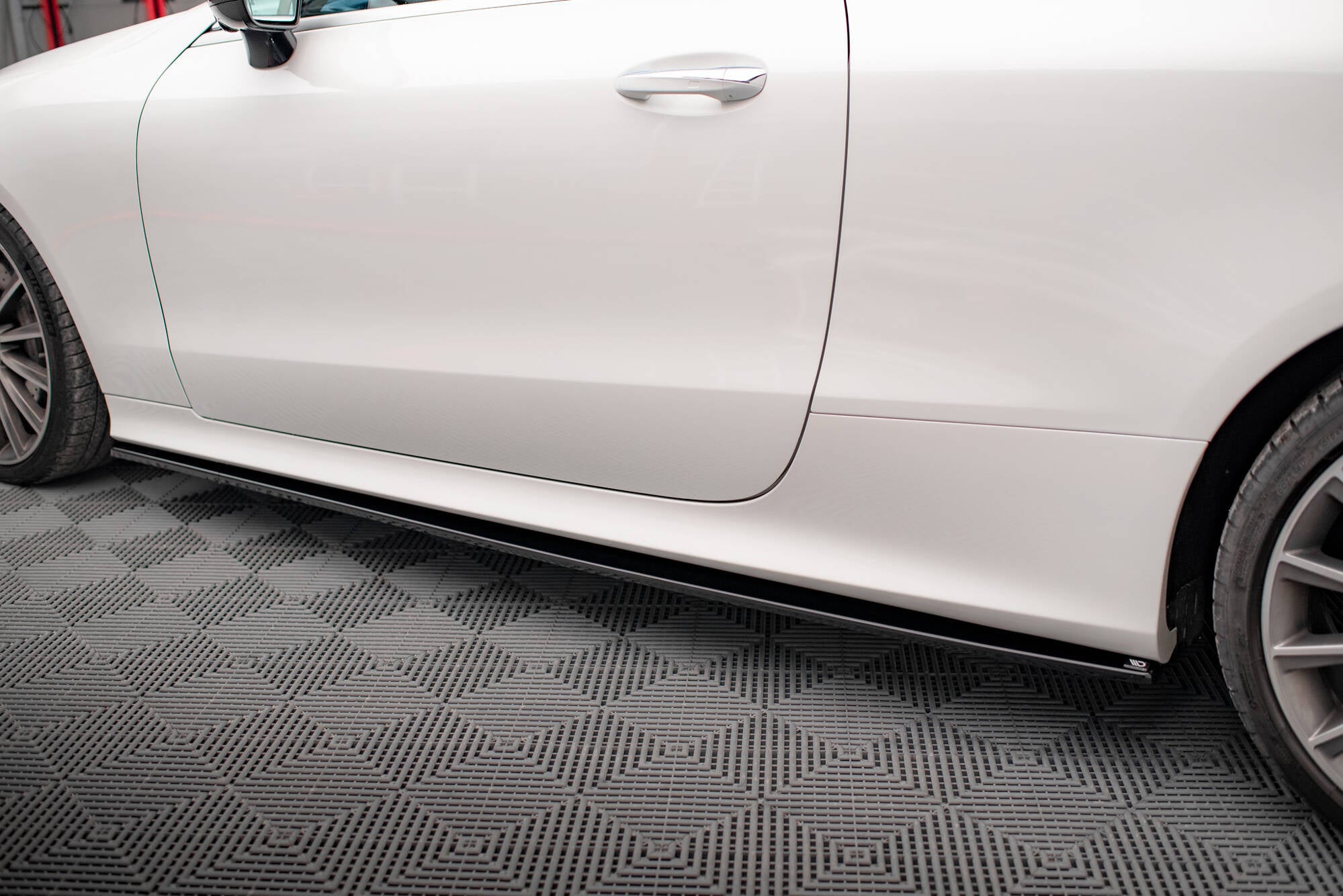 Maxton Design Street+ Seitenschweller Leisten passend für Mercedes-Benz E-Klasse W213 Coupe (C238) / Cabriolet (A238) AMG-Line / 53 AMG schwarz Hochglanz