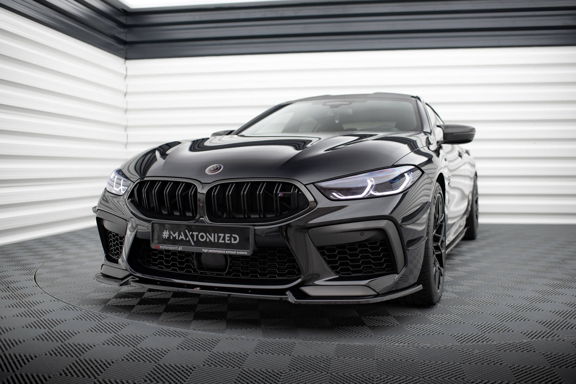 Maxton Design Street+ Spoilerlippe Front Ansatz V.3 passend für BMW M8 Gran Coupe F93 / Coupe F92 schwarz Hochglanz