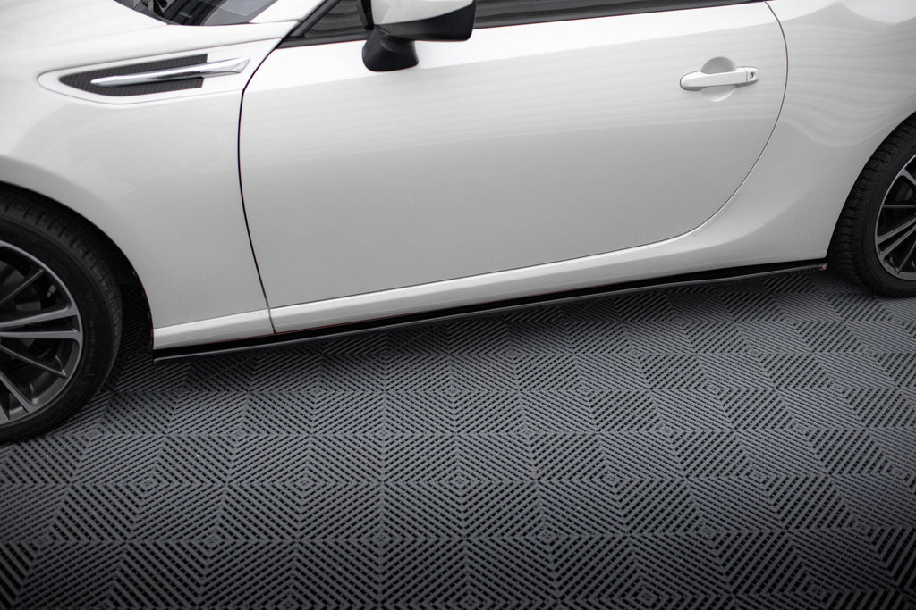 Maxton Design Street+ Seitenschweller Leisten passend für V.1 passend für Subaru BRZ Mk1 / Mk1 Facelift / Toyota GT86 Facelift schwarz Hochglanz