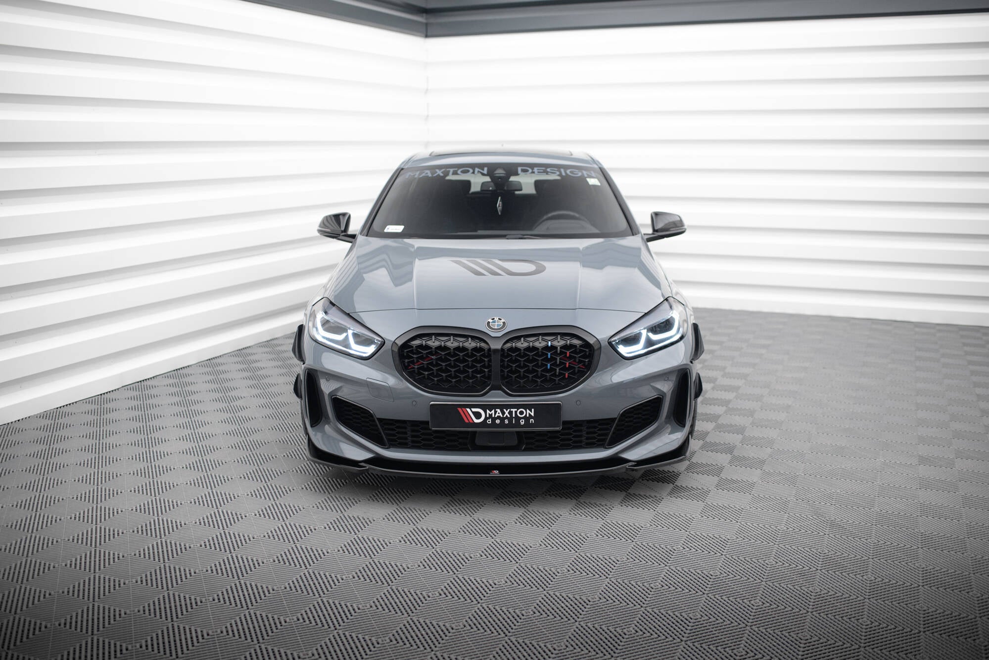 Maxton Design Street+ Spoilerlippe Front Ansatz V.3 passend für BMW 1er M-Paket/ M135i / 128ti F40 schwarz Hochglanz