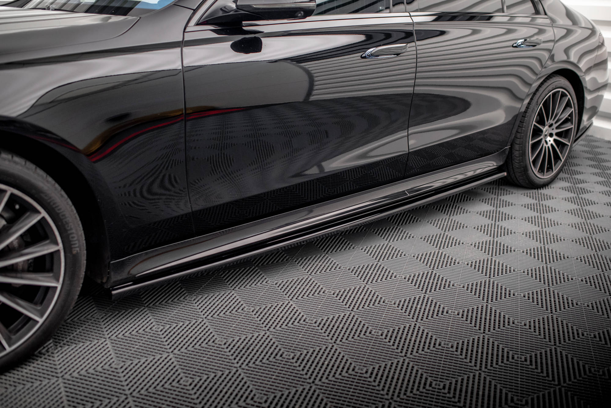 Maxton Design Street+ Seitenschweller Leisten passend für Mercedes-Benz S Long AMG-Line V223 schwarz Hochglanz