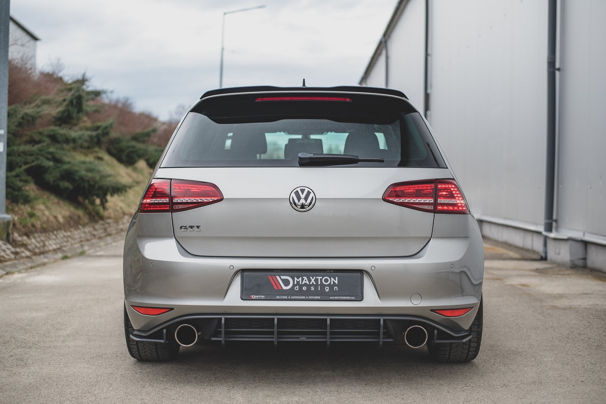 Maxton Design Street Pro Heck Ansatz Flaps Diffusor passend für L + R V.1 VW Golf 7 GTI