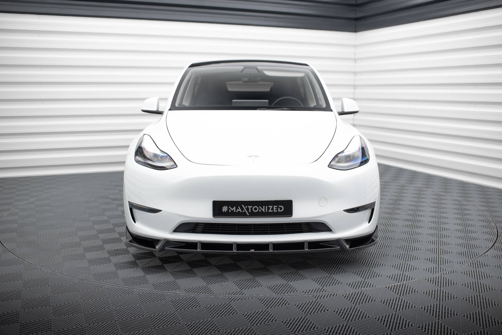 Maxton Design Street+ Spoilerlippe Front Ansatz V.1 passend für Tesla Model Y schwarz Hochglanz