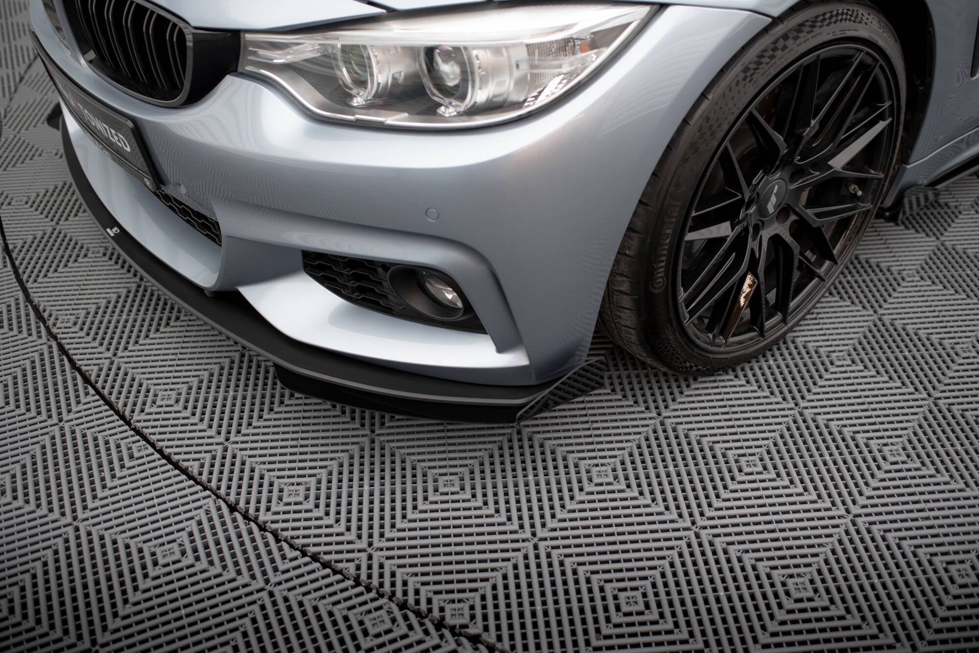 Maxton Design Front Stoßstange Flaps passend für BMW 4er Coupe / Gran Coupe / Cabrio M-Paket F32 / F36 / F33 schwarz Hochglanz