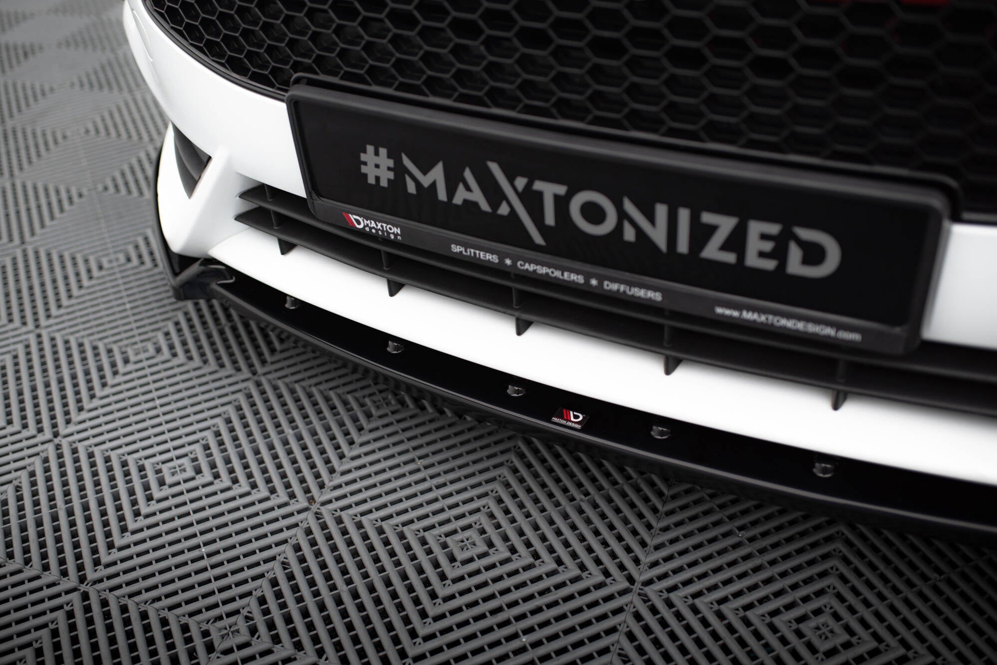 Maxton Design Street+ Spoilerlippe Front Ansatz V.4 passend für Ford Fiesta ST Mk7 Facelift schwarz Hochglanz