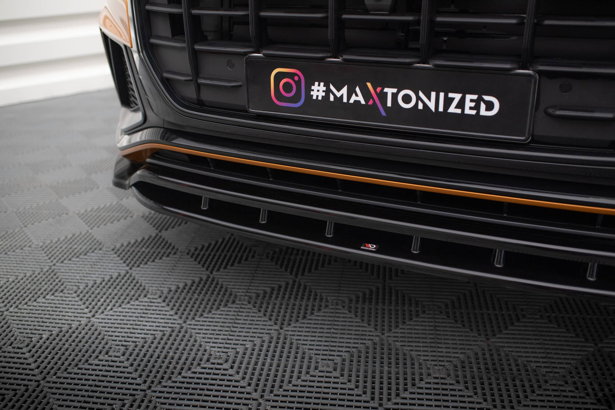 Maxton Design Street+ Spoilerlippe Front Ansatz passend für V.1 Audi Q8 S-line / SQ8 Mk1 schwarz Hochglanz