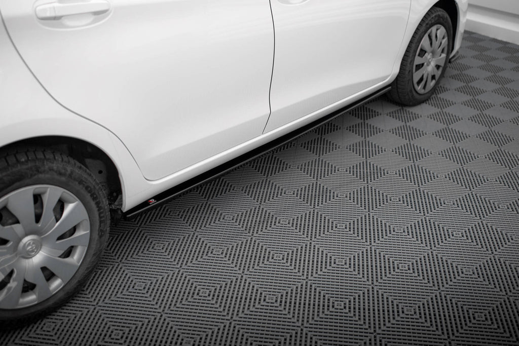 Maxton Design Street+ Seitenschweller Leisten passend für Toyota Yaris Mk3 Facelift schwarz Hochglanz