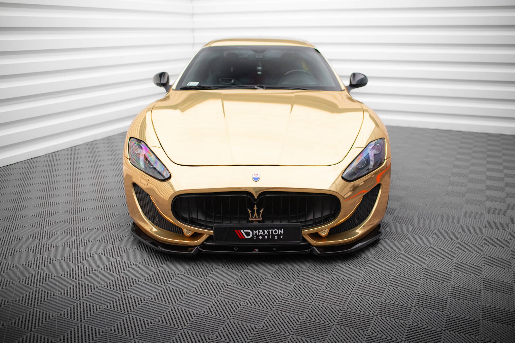 Maxton Design Street+ Spoilerlippe Front Ansatz V.2 passend für Maserati Granturismo Mk1 Facelift schwarz Hochglanz
