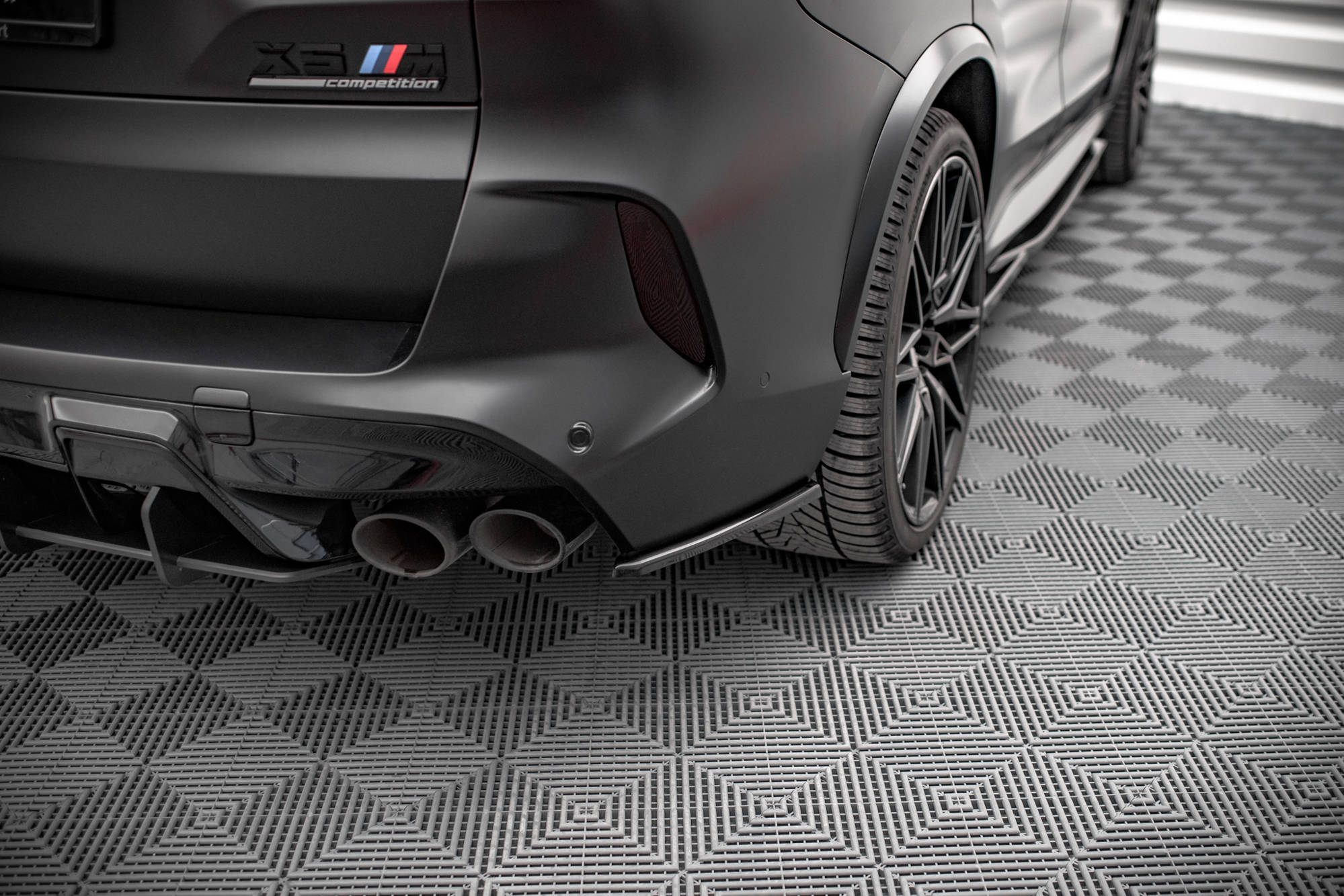 Maxton Design Heck Ansatz Flaps Diffusor für BMW X5M F95 schwarz matt