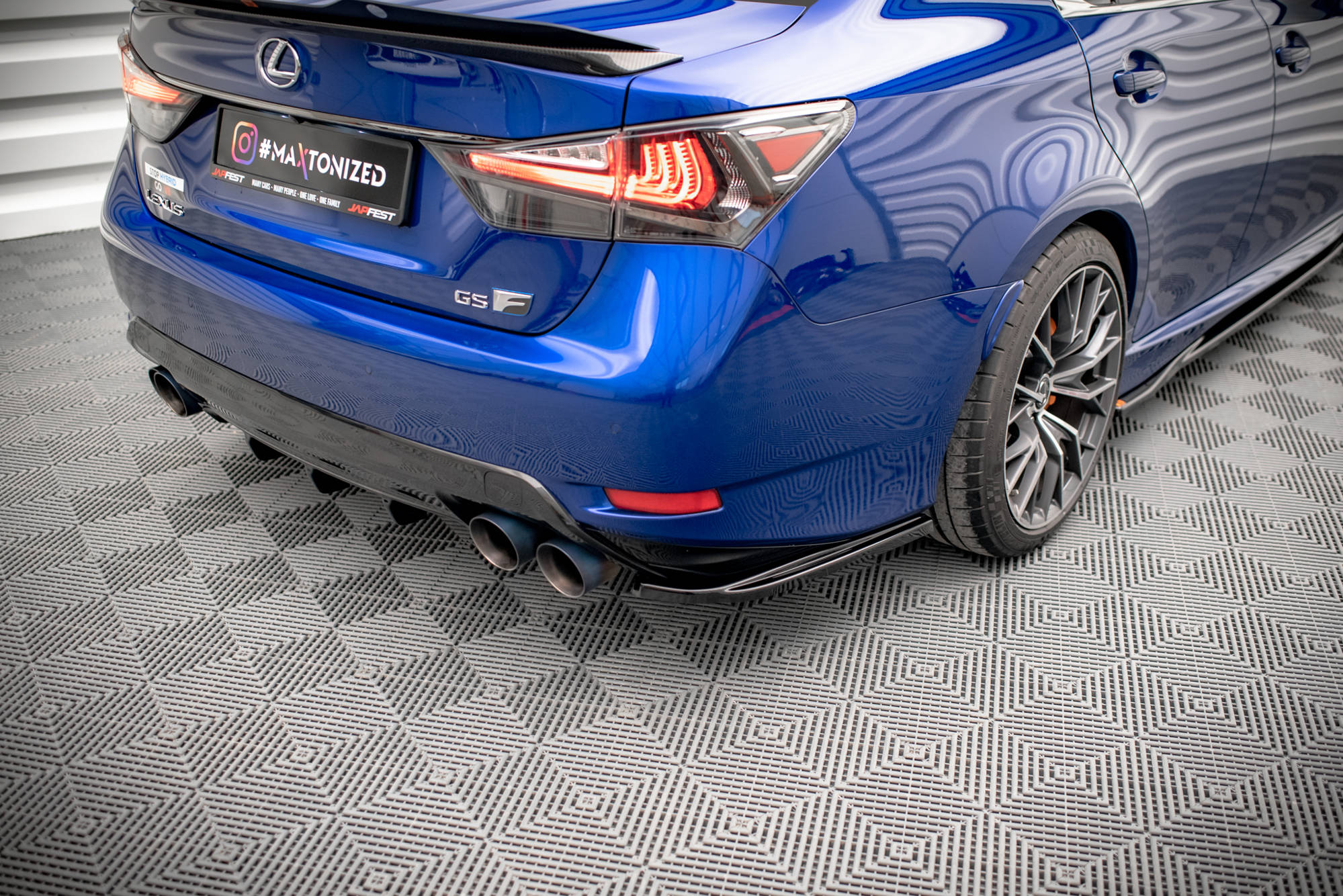 Maxton Design Heck Ansatz Flaps Diffusor für Lexus GS F Mk4 Facelift Carbon Look