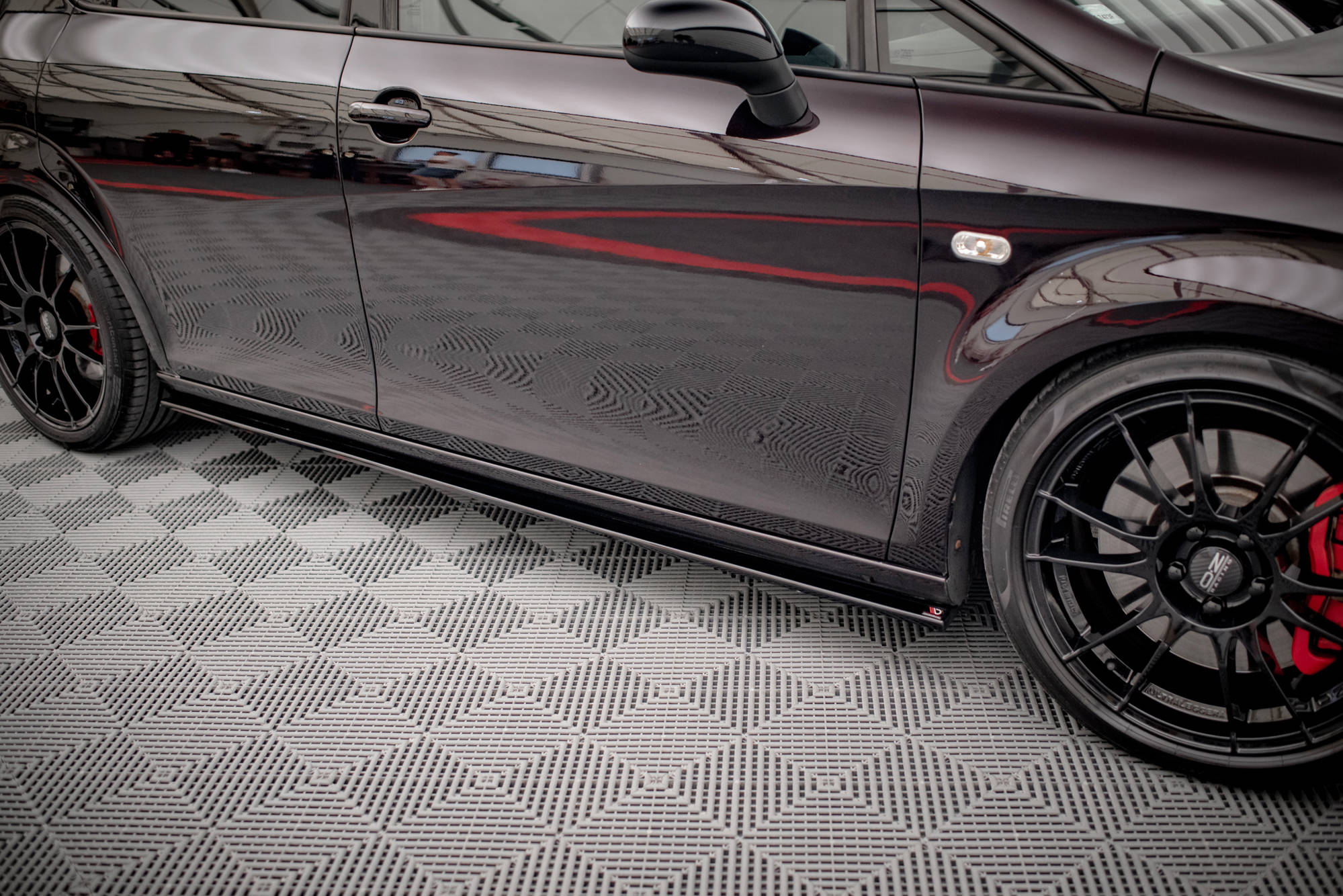 Maxton Design Street+ Seitenschweller Leisten passend für SEAT LEON MK2 CUPRA / FR schwarz Hochglanz