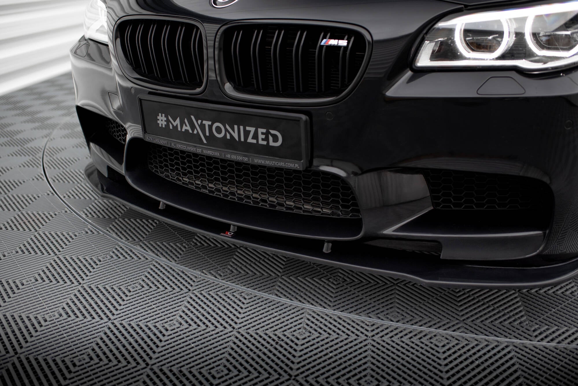 Maxton Design Street+ Spoilerlippe Front Ansatz passend für BMW M5 F10/ F11 schwarz Hochglanz