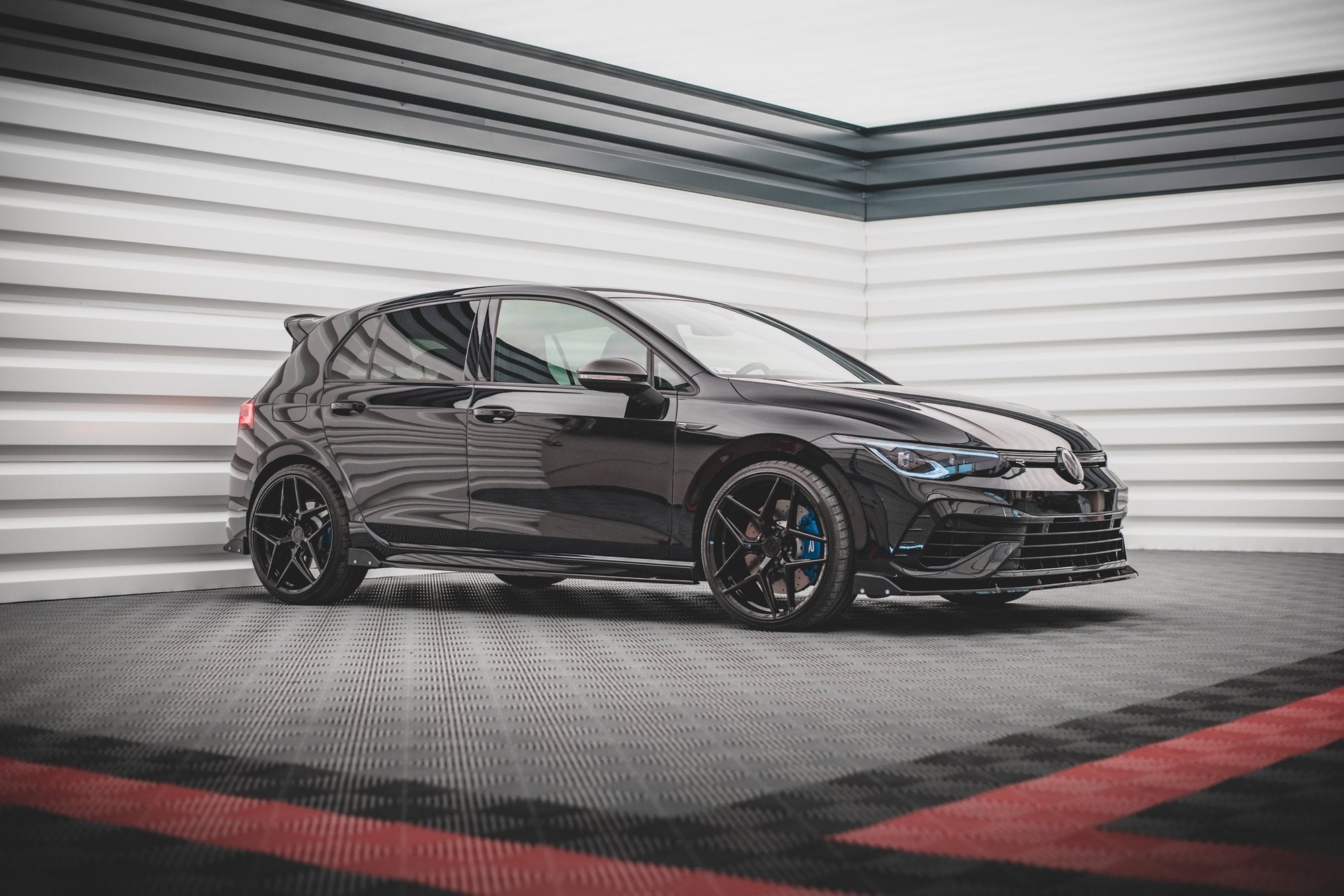 Maxton Design Street+ Seitenschweller Leisten V.2 passend für + Flaps passend für VW Golf R Hatchback Mk8 Facelift