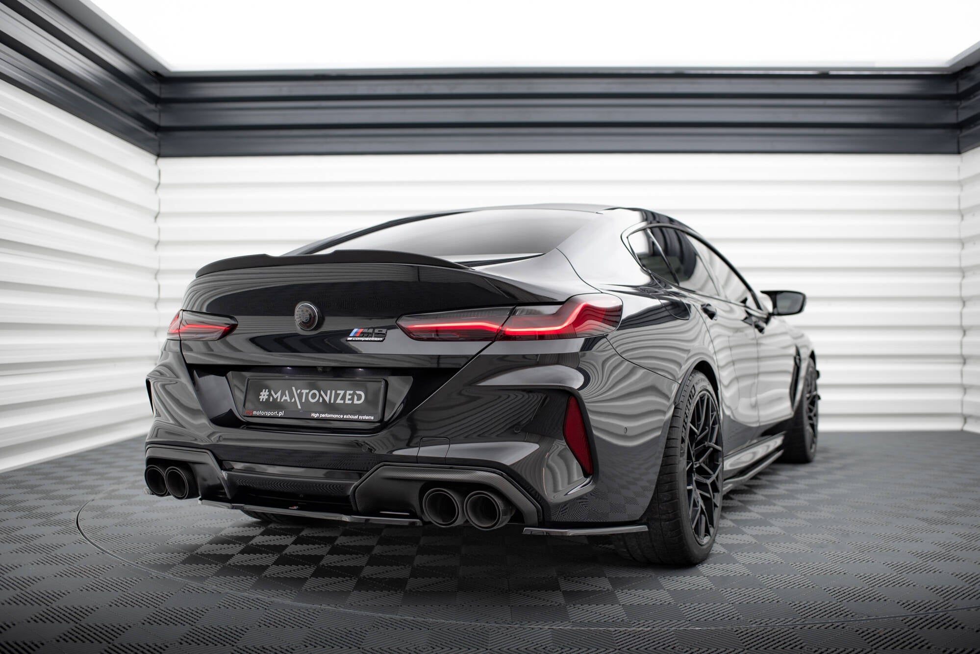 Maxton Design Heck Ansatz Flaps Diffusor V.2 passend für BMW M8 Gran Coupe F93 schwarz Hochglanz