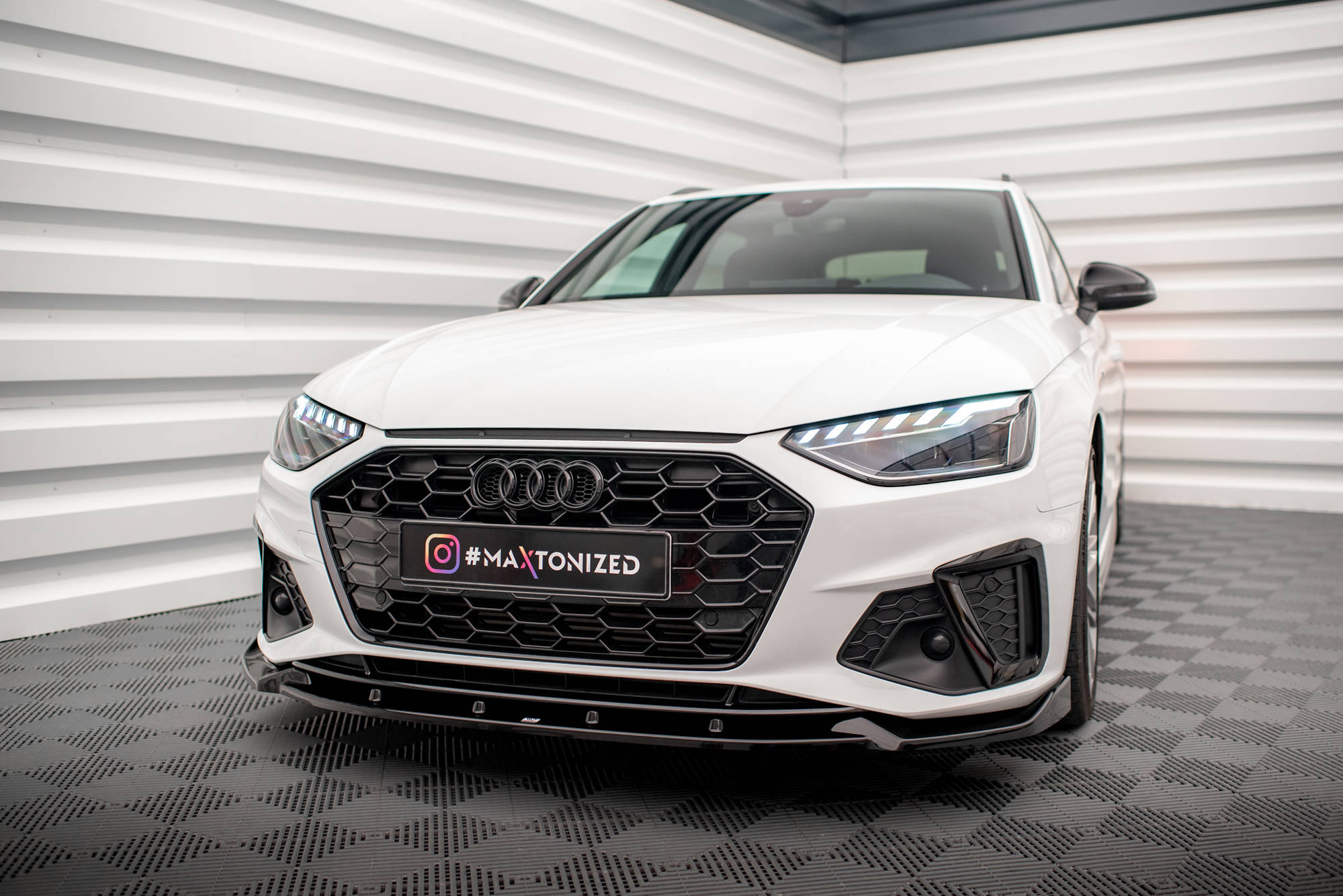 Maxton Design Street+ Spoilerlippe Front Ansatz V.1 passend für Audi A4 S-Line / S4 B9 Facelift schwarz Hochglanz