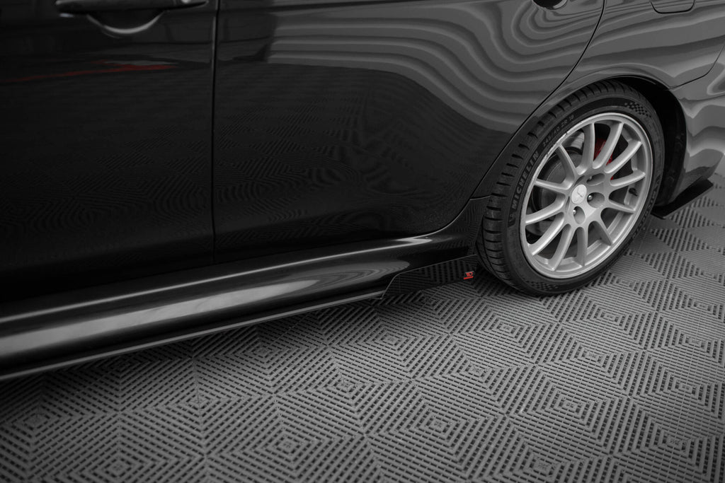 Maxton Design Street Pro Street+ Seitenschweller Leisten + Flaps passend für Mitsubishi Lancer EVO X schwarz Hochglanz