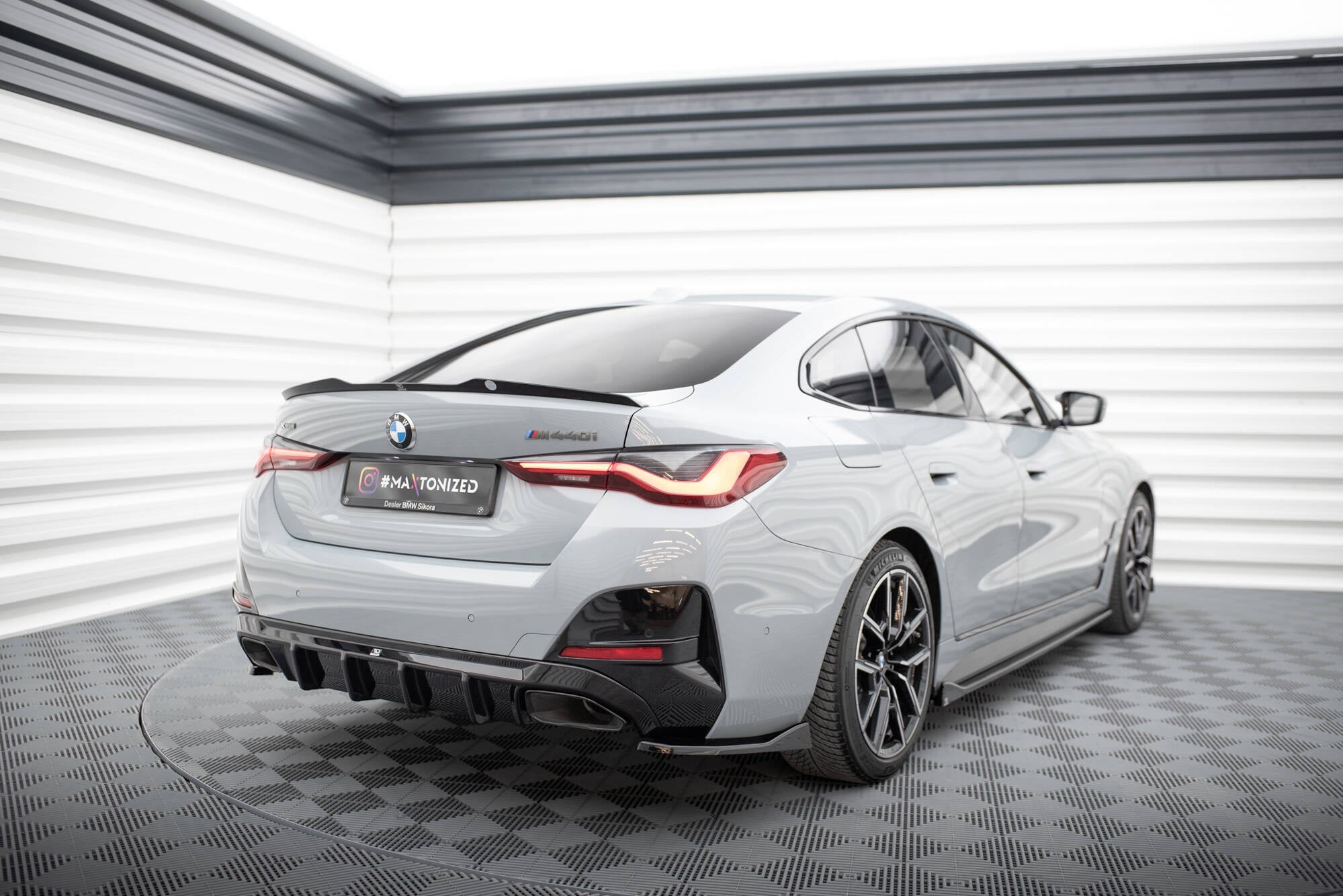 Maxton Design Heck Ansatz Flaps Diffusor V.4 passend für BMW M440i / 4 M-Paket Gran Coupe G26 schwarz Hochglanz