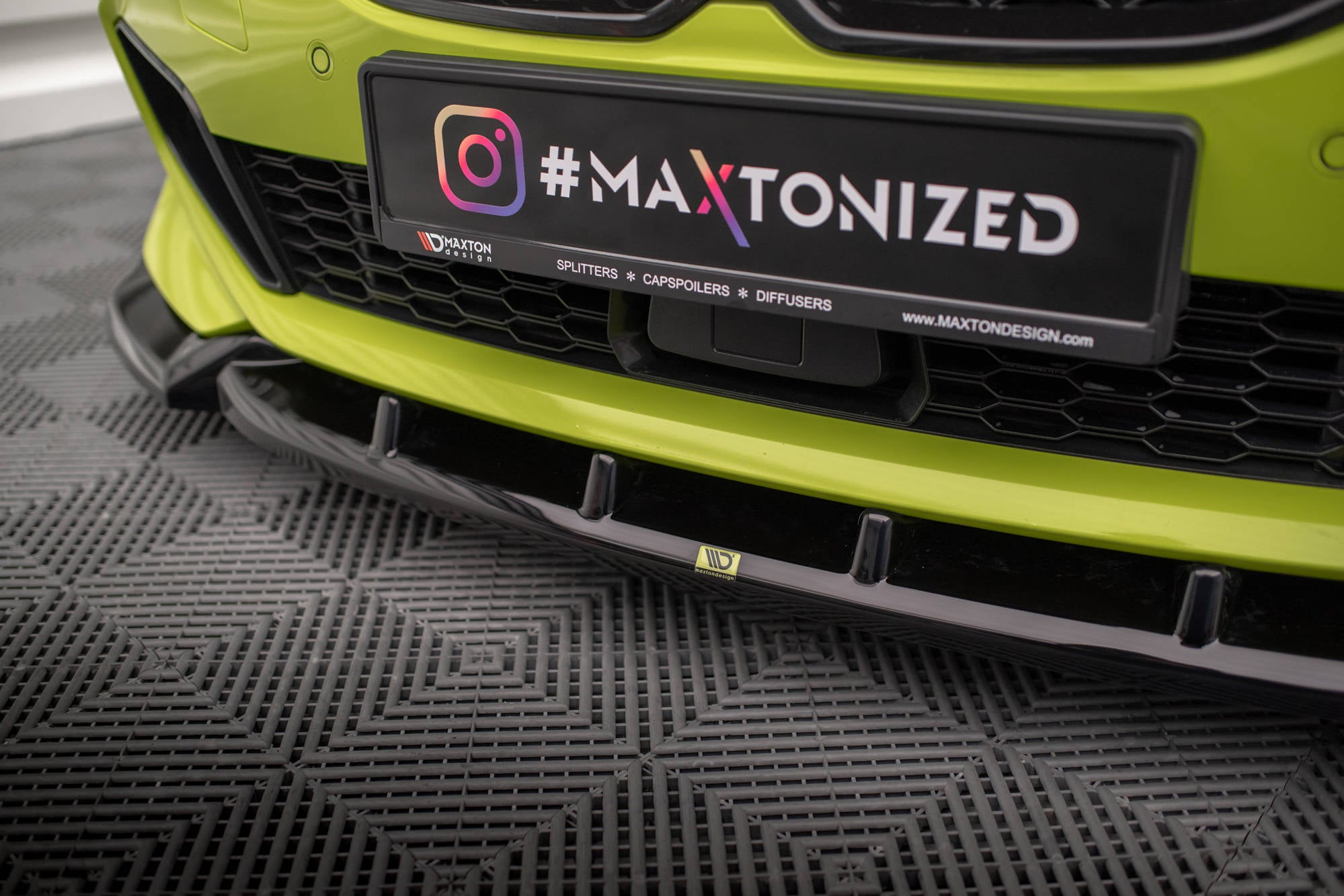 Maxton Design Street+ Spoilerlippe Front Ansatz V.7 passend für BMW 1er M-Paket / M135i / 128ti F40 schwarz Hochglanz