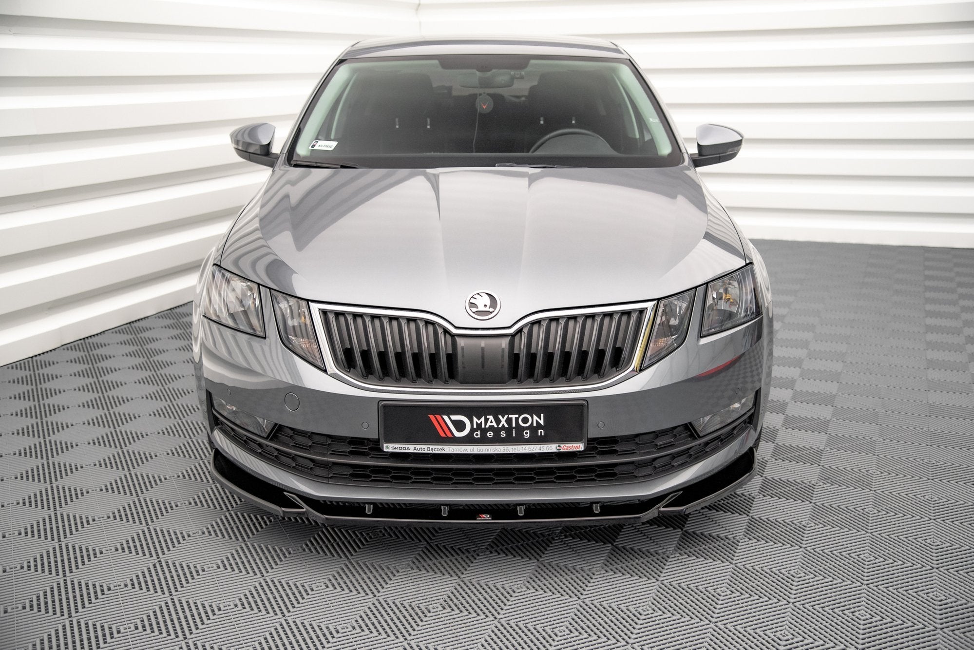 Maxton Design Street+ Spoilerlippe Front Ansatz V.2 passend für Skoda Octavia Mk3 Facelift schwarz Hochglanz