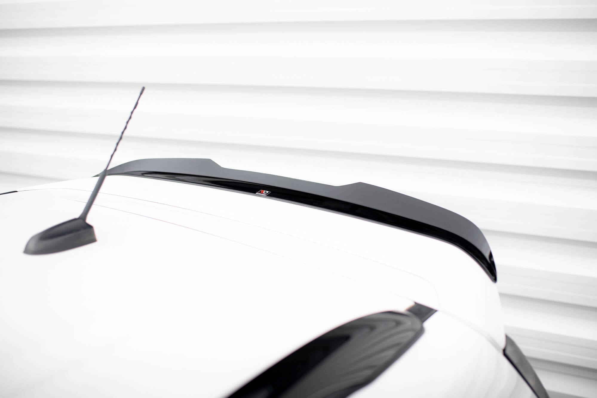 Maxton Design Spoiler CAP passend für Ford Kuga ST-Line Mk2 schwarz Hochglanz