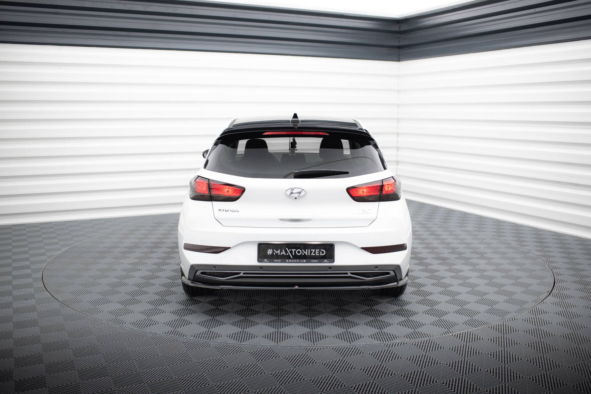 Maxton Design Heckansatz Hyundai I30 Mk3 Facelift schwarz Hochglanz für Hyundai I 30 Mk3 Facelift