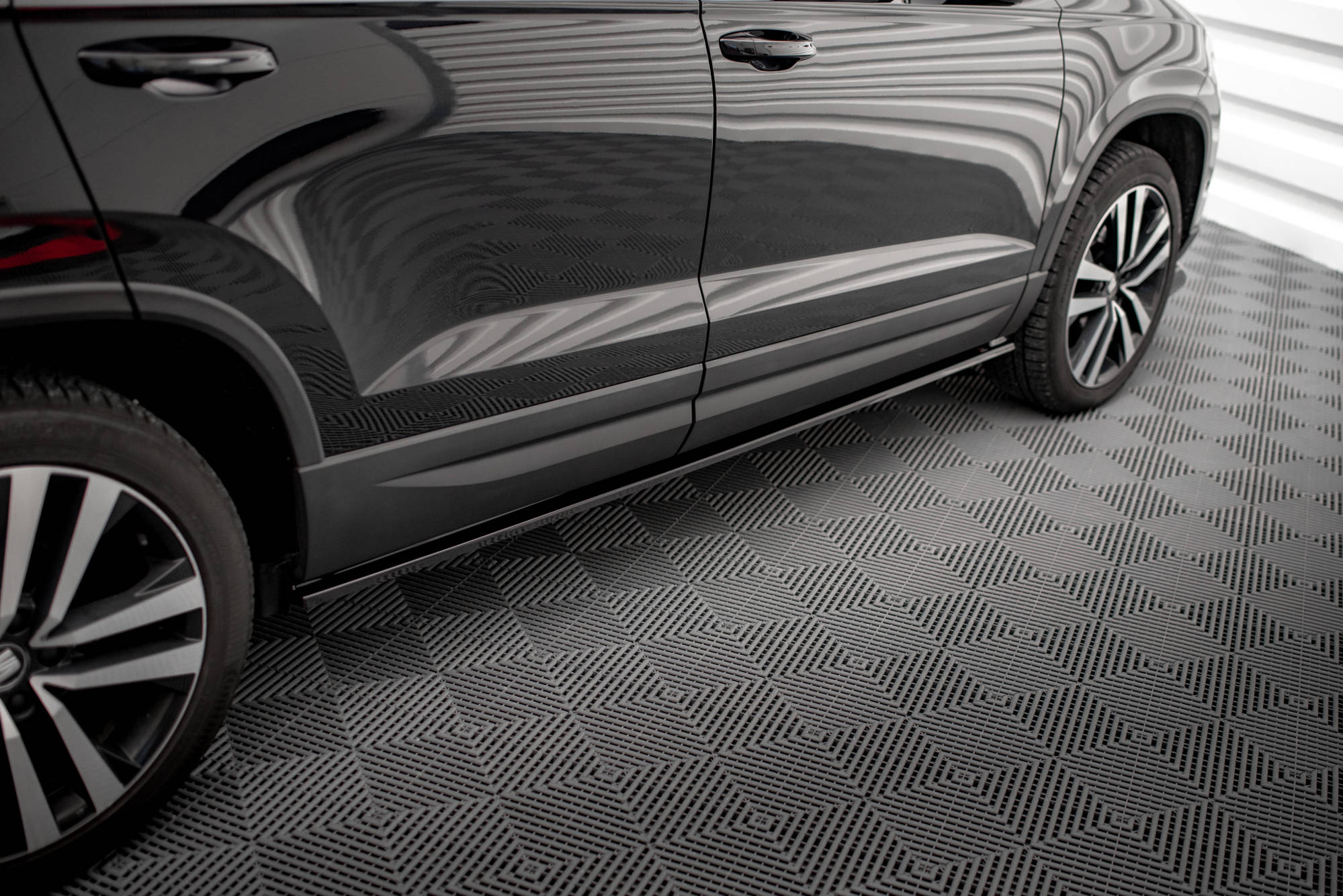 Maxton Design Street+ Seitenschweller Leisten passend für Seat Ateca Mk1 schwarz Hochglanz