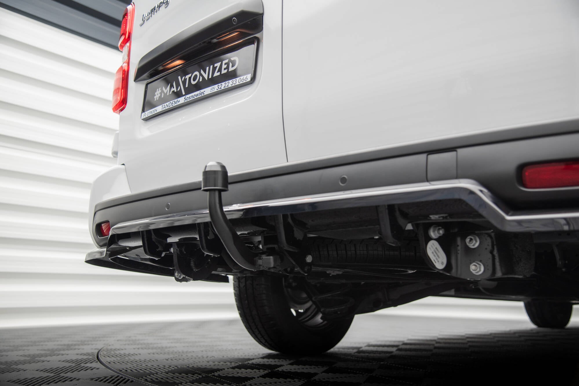 Maxton Design Street+ Mittlerer Diffusor RACE passend für Citroen Jumpy L3 Mk3 schwarz Hochglanz