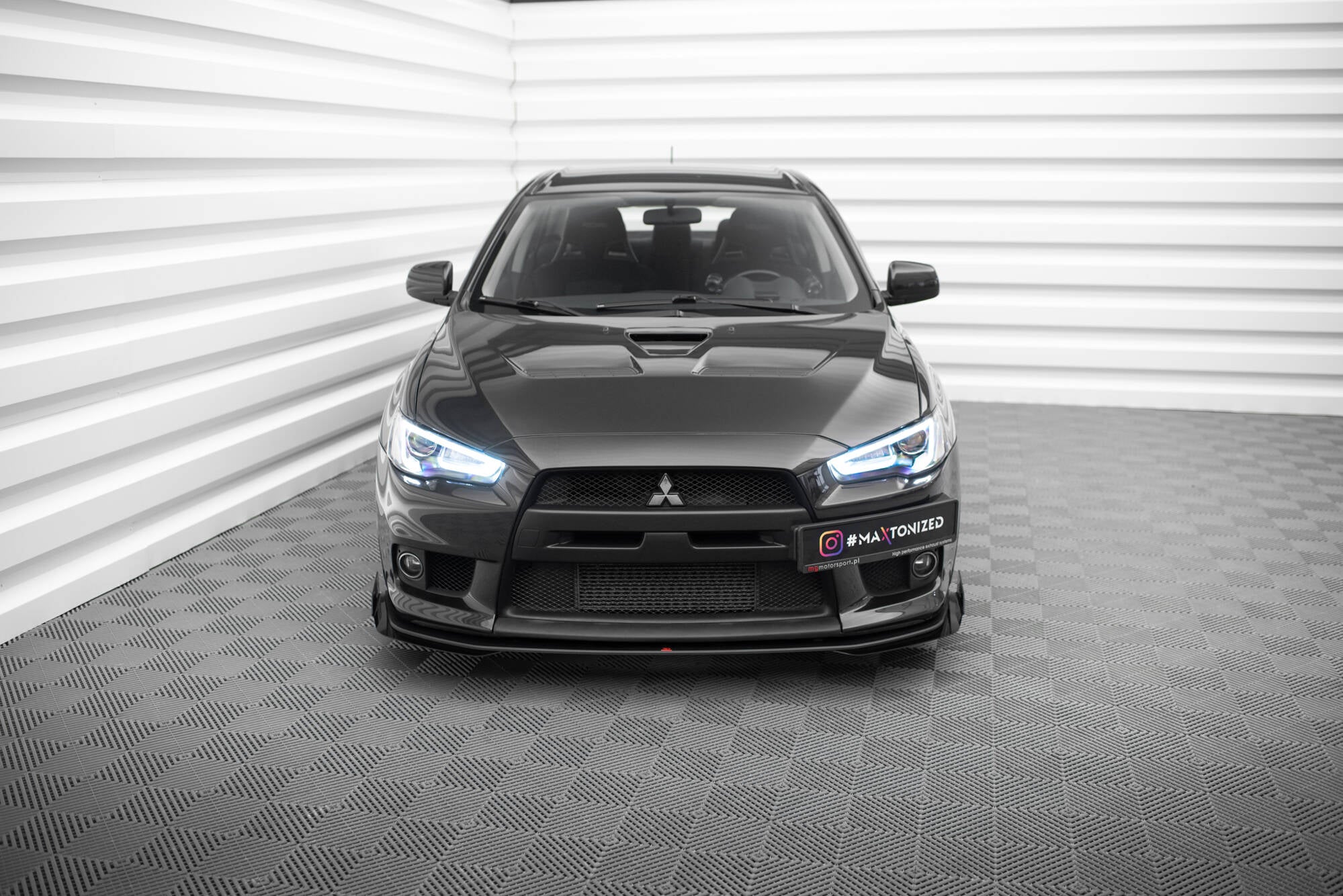 Maxton Design Front Stoßstange Flaps passend für Mitsubishi Lancer EVO X schwarz Hochglanz