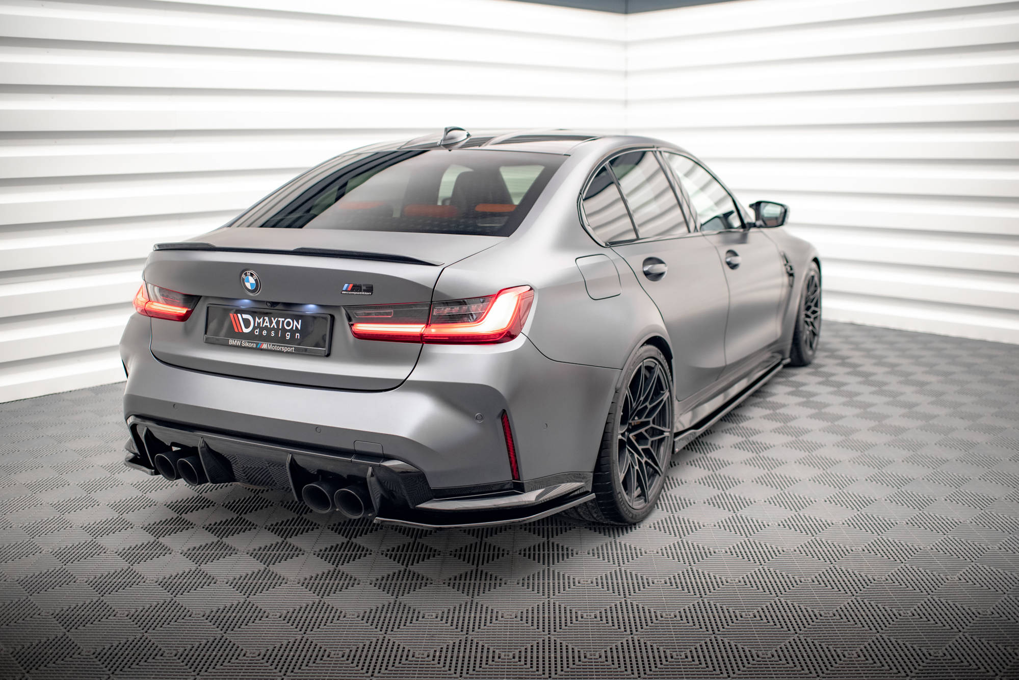Maxton Design Heck Ansatz Flaps Diffusor V.2 passend für BMW M3 Limousine / Touring G80 / G81 schwarz Hochglanz