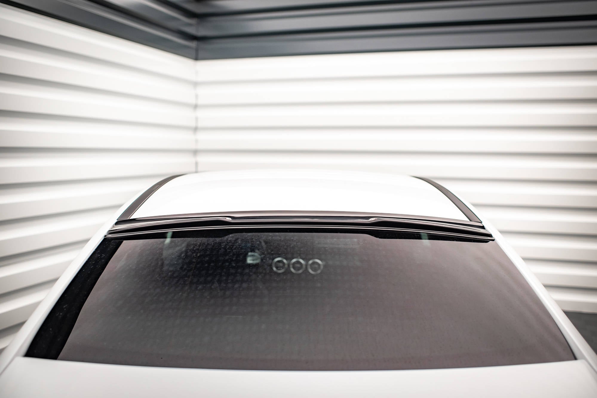 Maxton Design Heckscheiben Spoiler passend für Mercedes A AMG-Line / A35 Limousine V177 schwarz Hochglanz