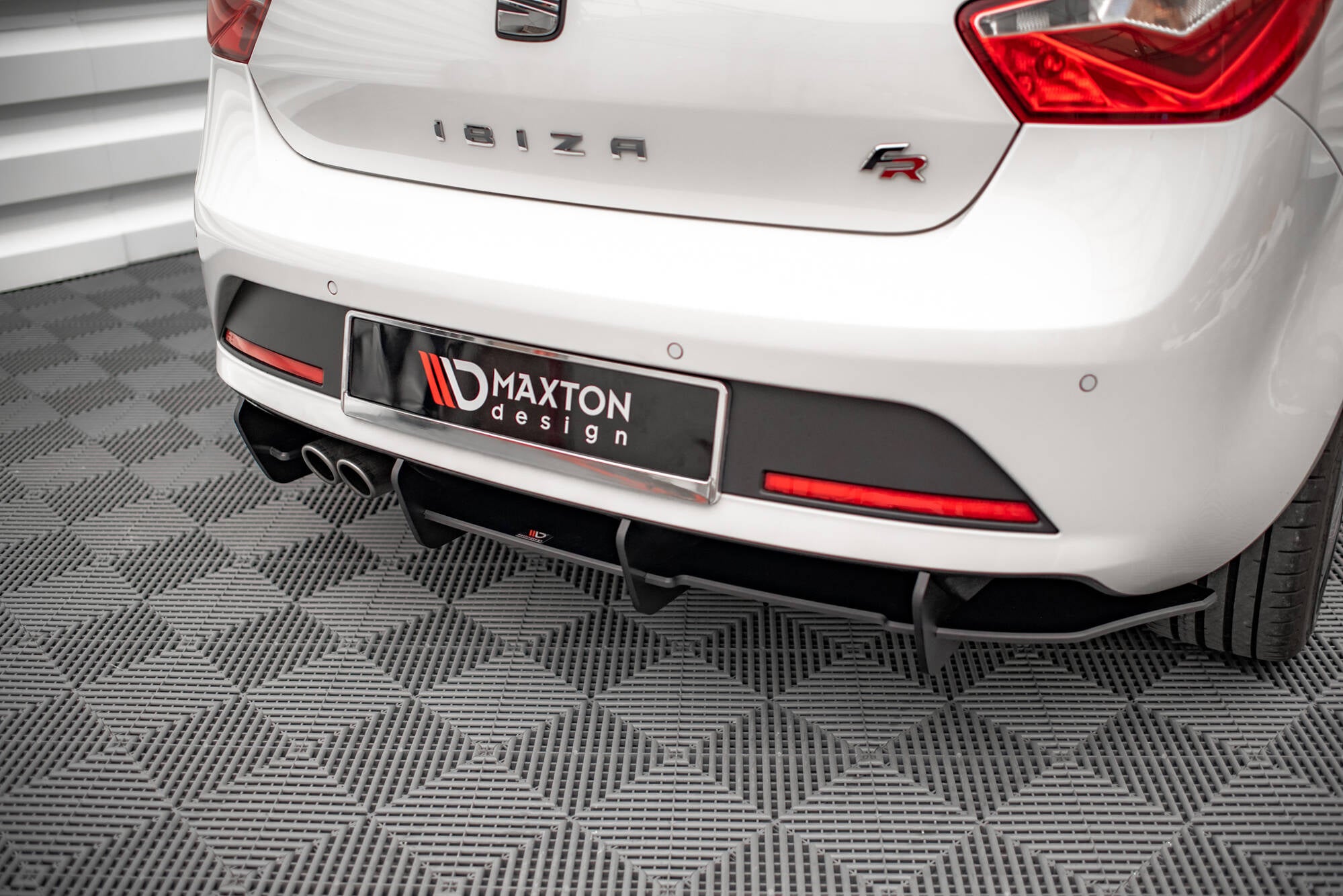 Maxton Design Street Pro Heckschürze passend für Seat Ibiza FR SC Mk4 Facelift