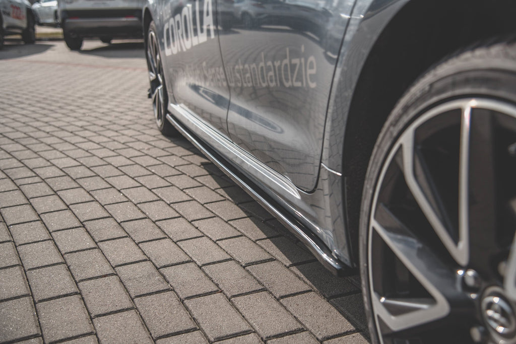 Maxton Design Street+ Seitenschweller Leisten passend für Toyota Corolla XII Limousine schwarz Hochglanz