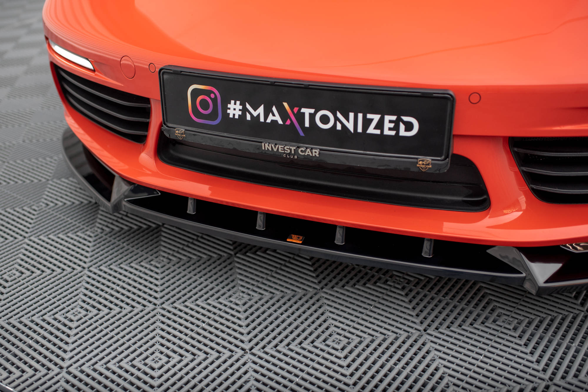 Maxton Design Street+ Spoilerlippe Front Ansatz V.1 passend für Porsche 718 Cayman 982c schwarz Hochglanz