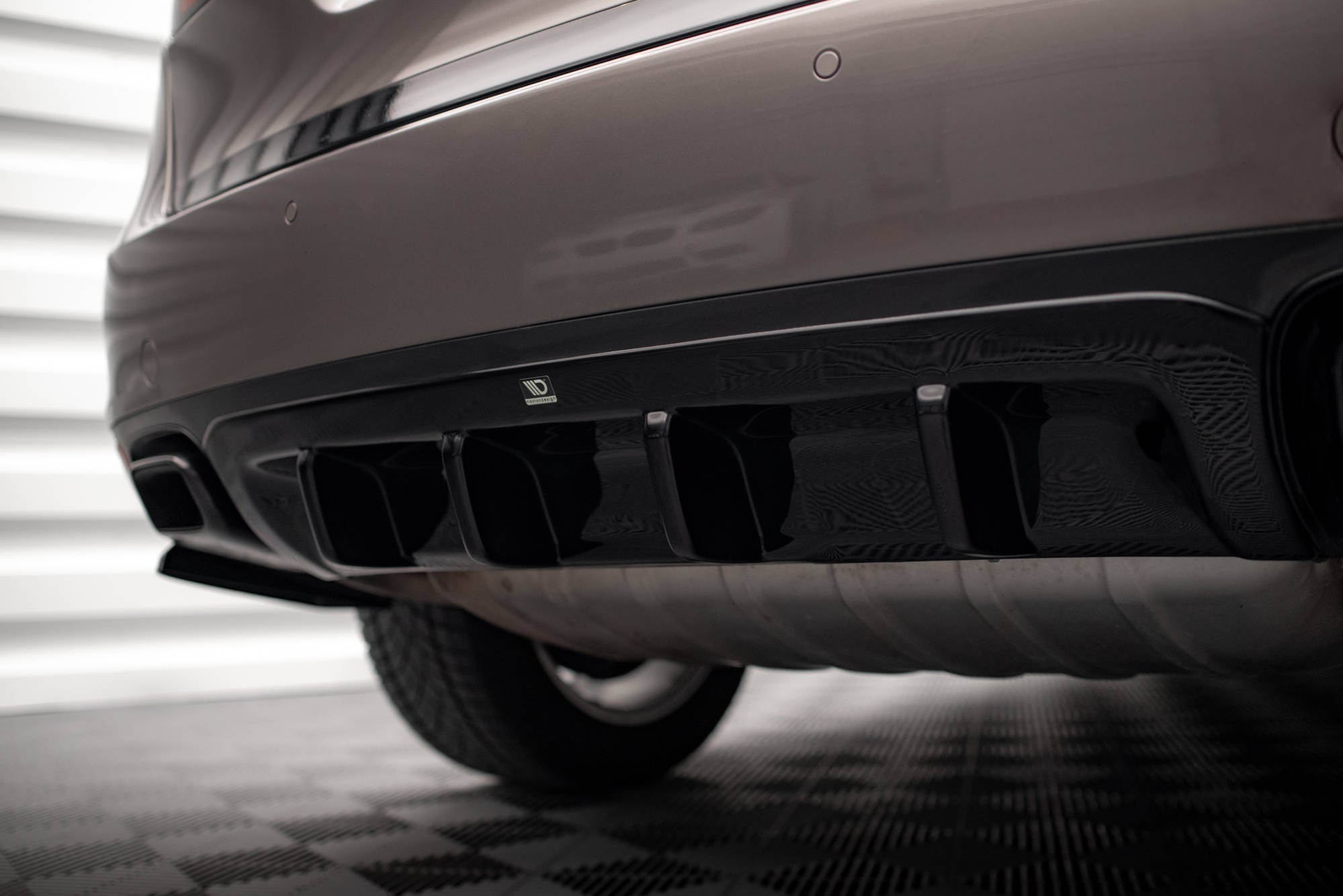 Maxton Design Diffusor Heck Ansatz passend für Porsche Cayenne Turbo / Standard Mk2 schwarz Hochglanz