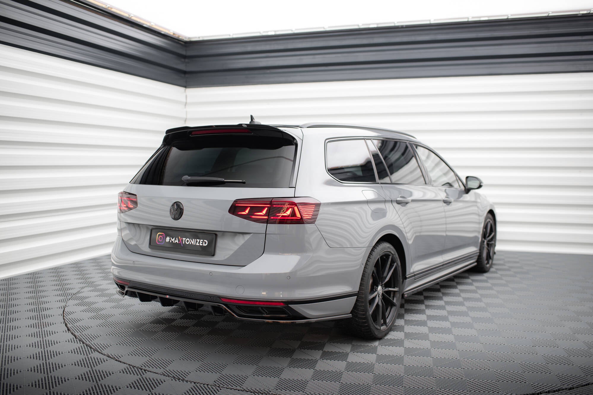 Maxton Design Spoiler CAP passend für VW Passat R-Line B8 schwarz Hochglanz