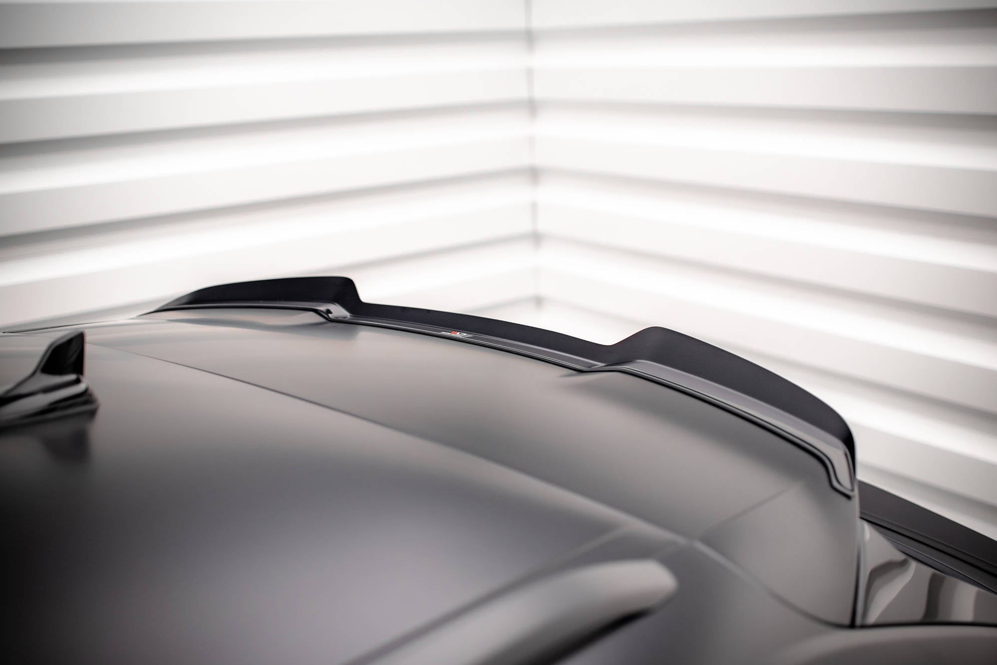 Maxton Design Höher Spoiler CAP passend für Audi RSQ8 Mk1 Facelift schwarz Hochglanz