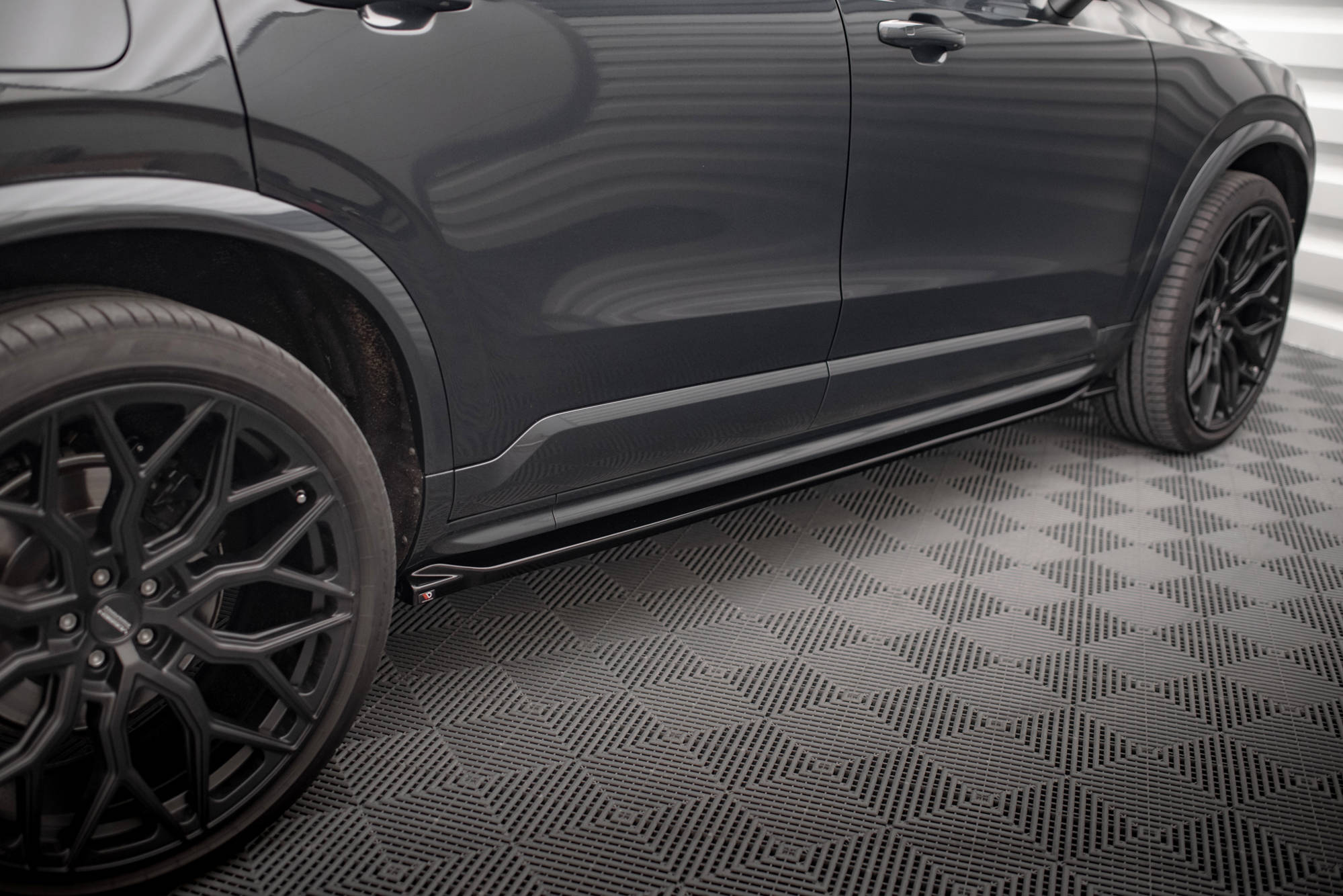 Maxton Design Street+ Seitenschweller Leisten passend für Volvo XC90 R-Design Mk2 / Mk2 Facelift schwarz Hochglanz