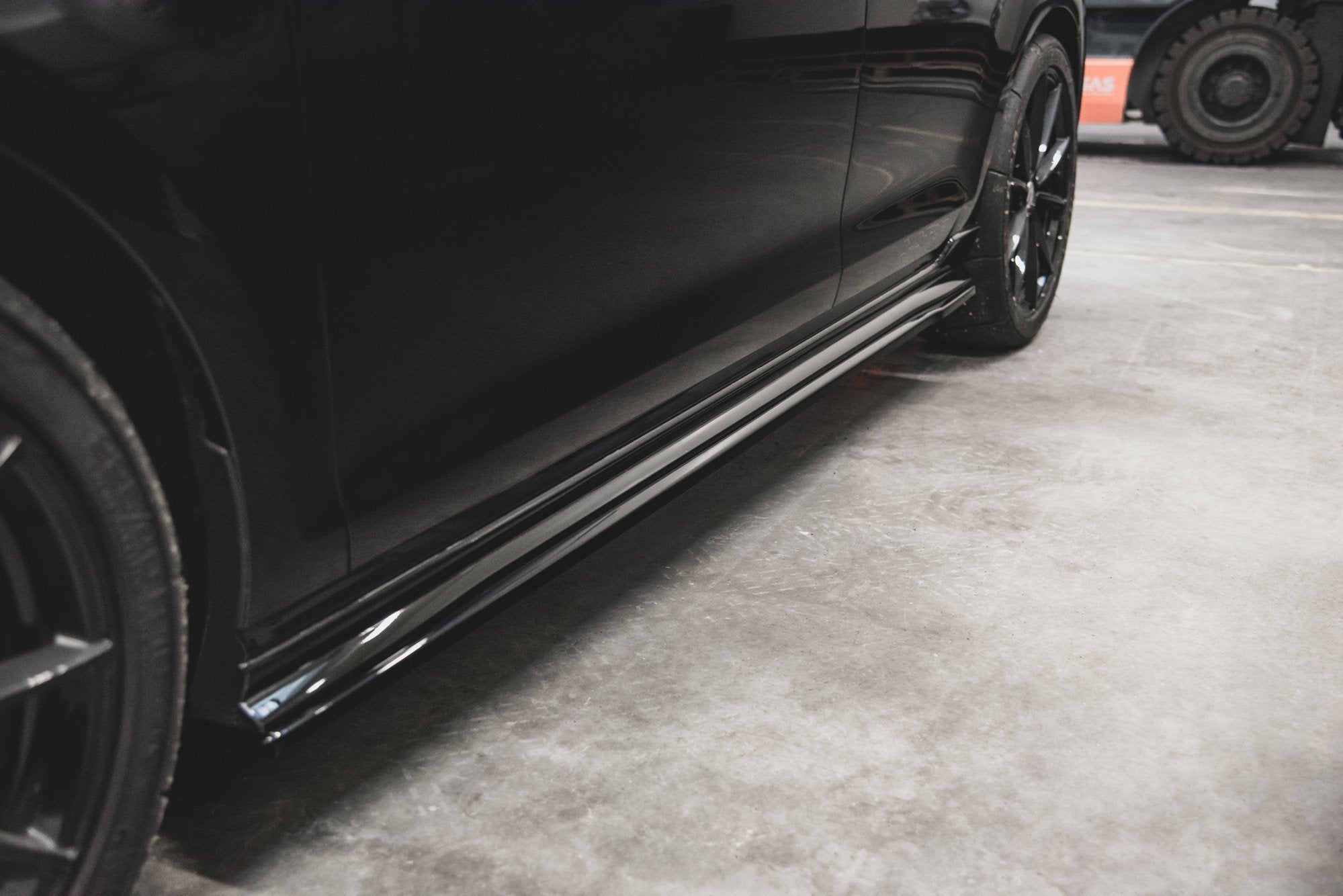 Maxton Design Street+ Seitenschweller Leisten passend für VW Golf GTI TCR Mk7 schwarz Hochglanz