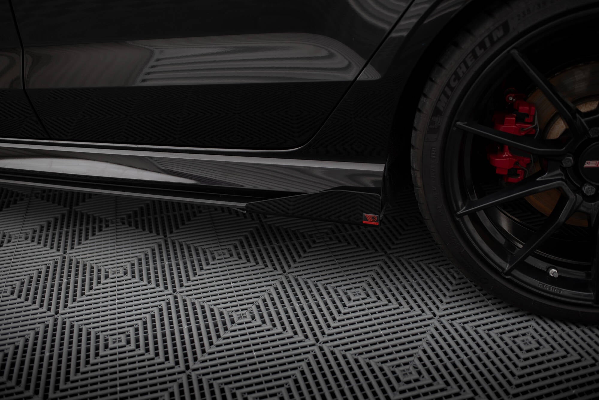 Maxton Design Seitenschweller Flaps passend für Audi RS3 Limousine 8V Facelift schwarz Hochglanz