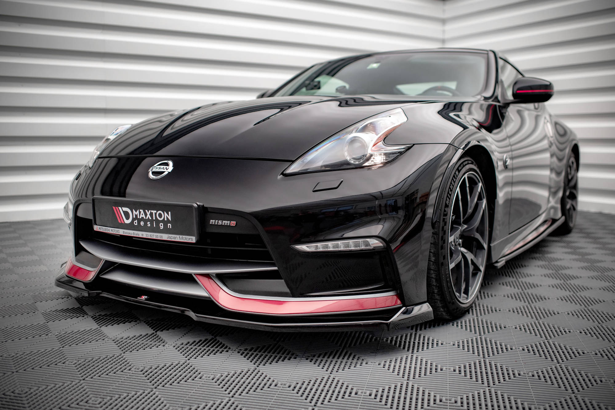 Maxton Design Street+ Spoilerlippe Front Ansatz V.1 passend für Nissan 370Z Nismo Facelift schwarz Hochglanz